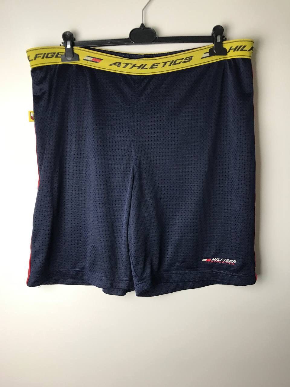 Tommy Hilfiger Tommy Hilfiger luxury shorts size S Size US 32 / EU 48 - 1 Thumbnail