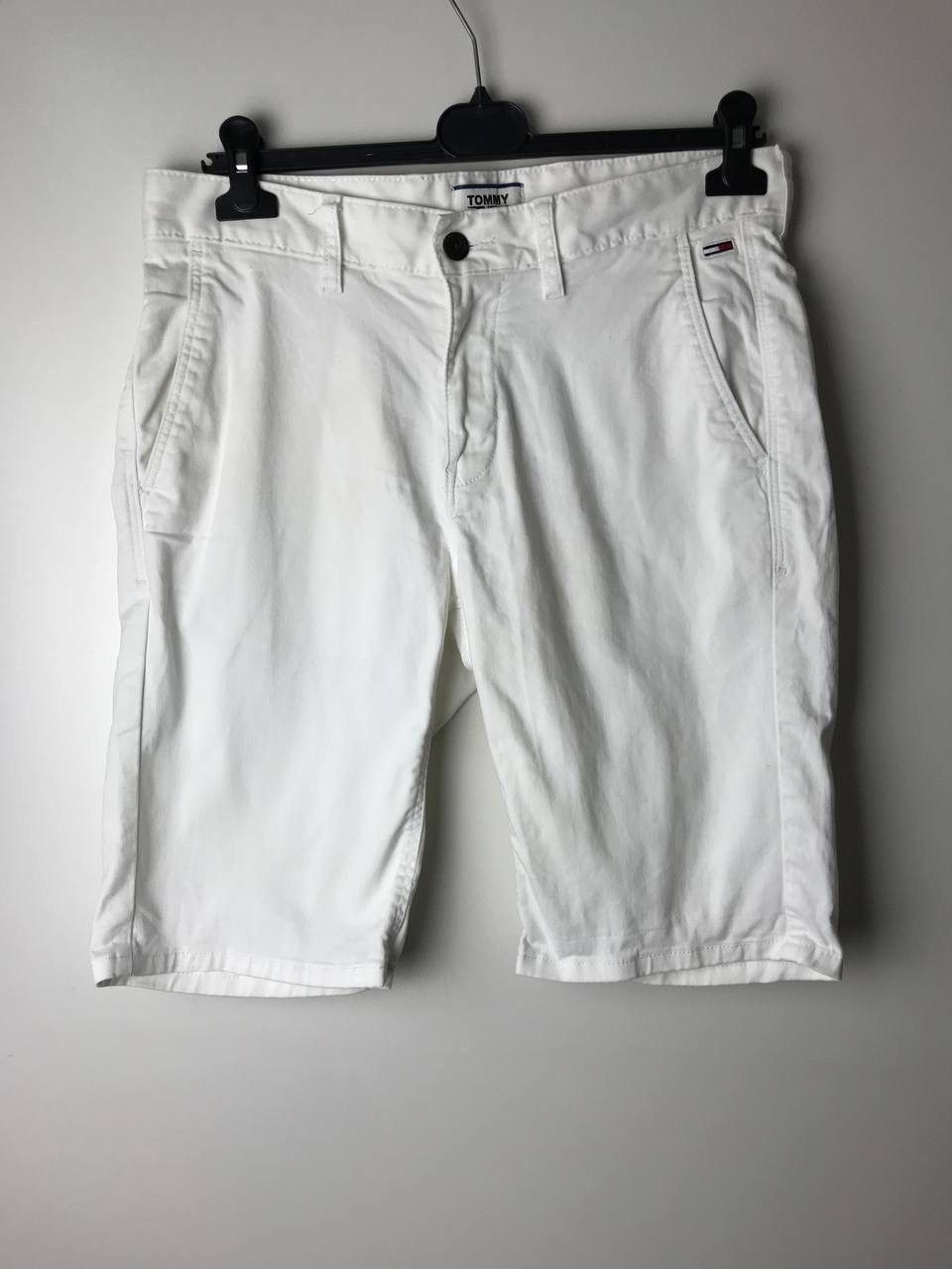 Tommy Hilfiger Tommy Hilfiger luxury shorts size 30 Size US 30 / EU 46 - 1 Thumbnail