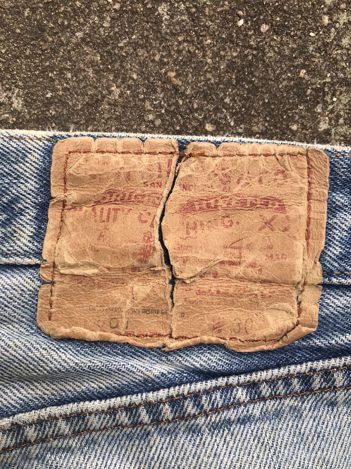 Levi's Vintage Levis 501 Small e Buttonfly Selvedge Size US 30 / EU 46 - 15 Thumbnail