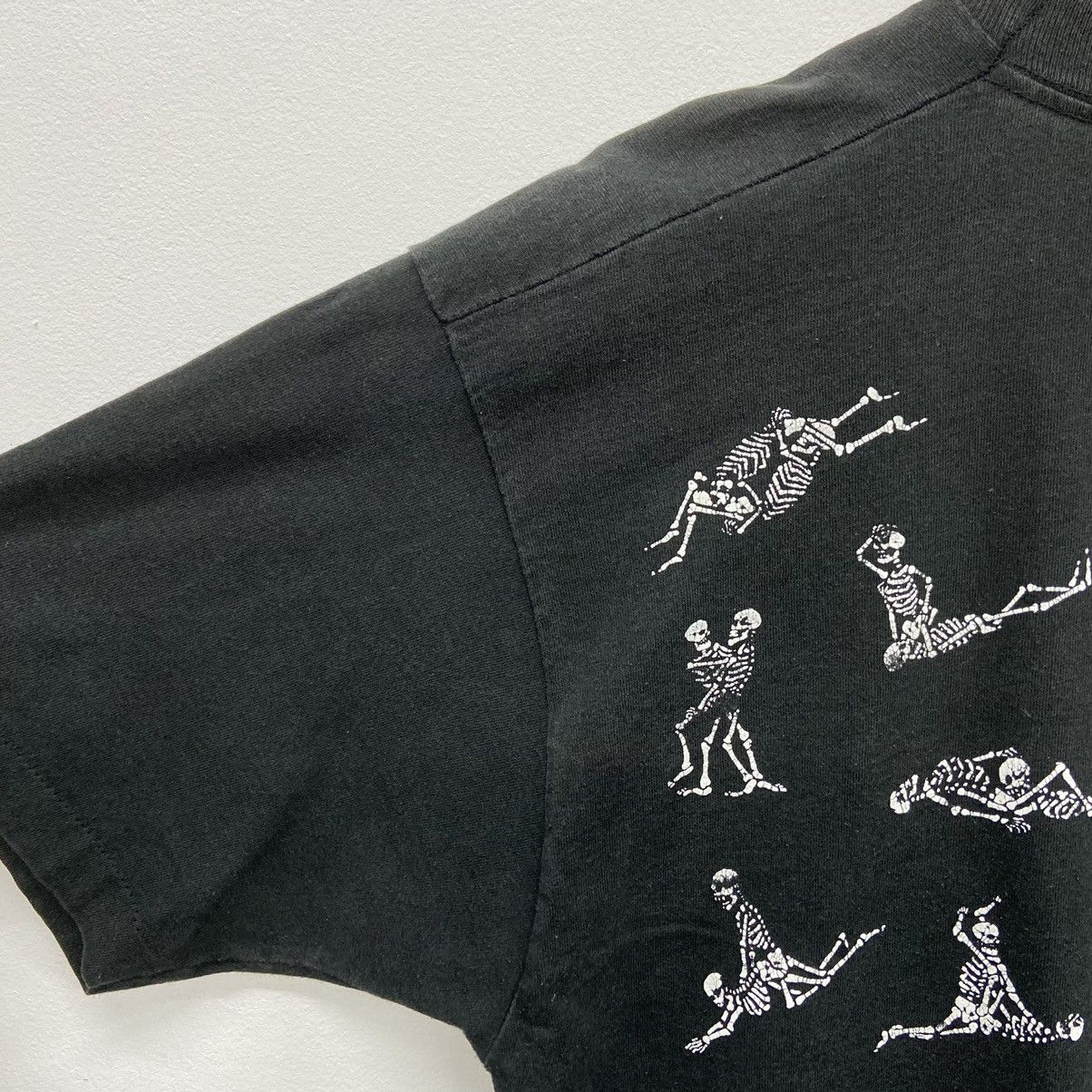 Fashion Victim × Vintage Rare!!Vintage 90s FASHION VICTIM bones sex position tee Size US XL / EU 56 / 4 - 11 Thumbnail