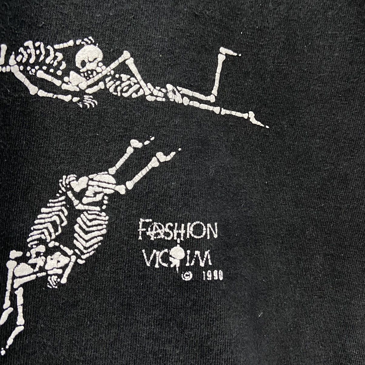 Fashion Victim × Vintage Rare!!Vintage 90s FASHION VICTIM bones sex position tee Size US XL / EU 56 / 4 - 6 Thumbnail