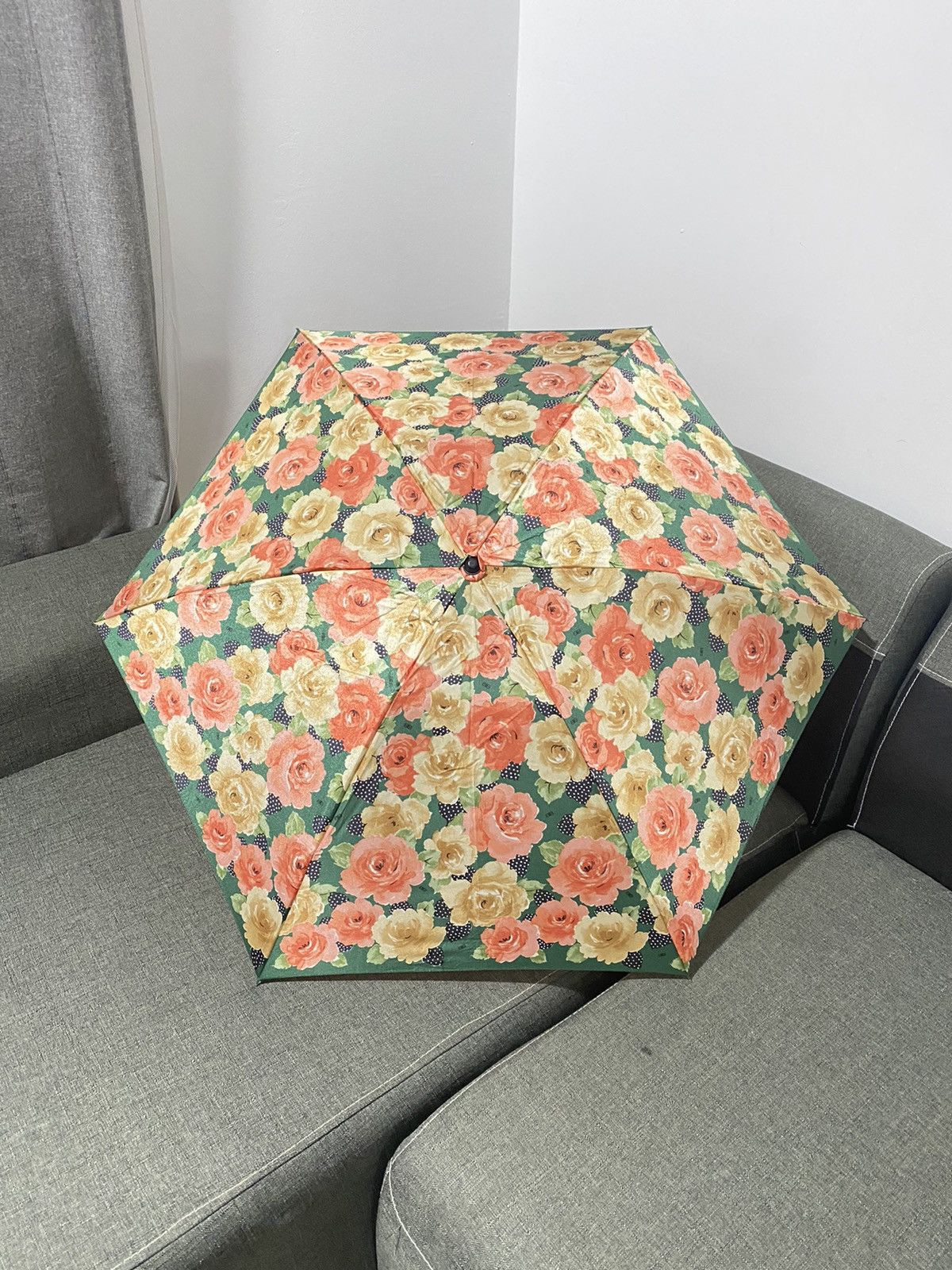 Balenciaga Balenciaga Paris roses Flower umbrella Fullprint Size ONE SIZE - 1 Thumbnail
