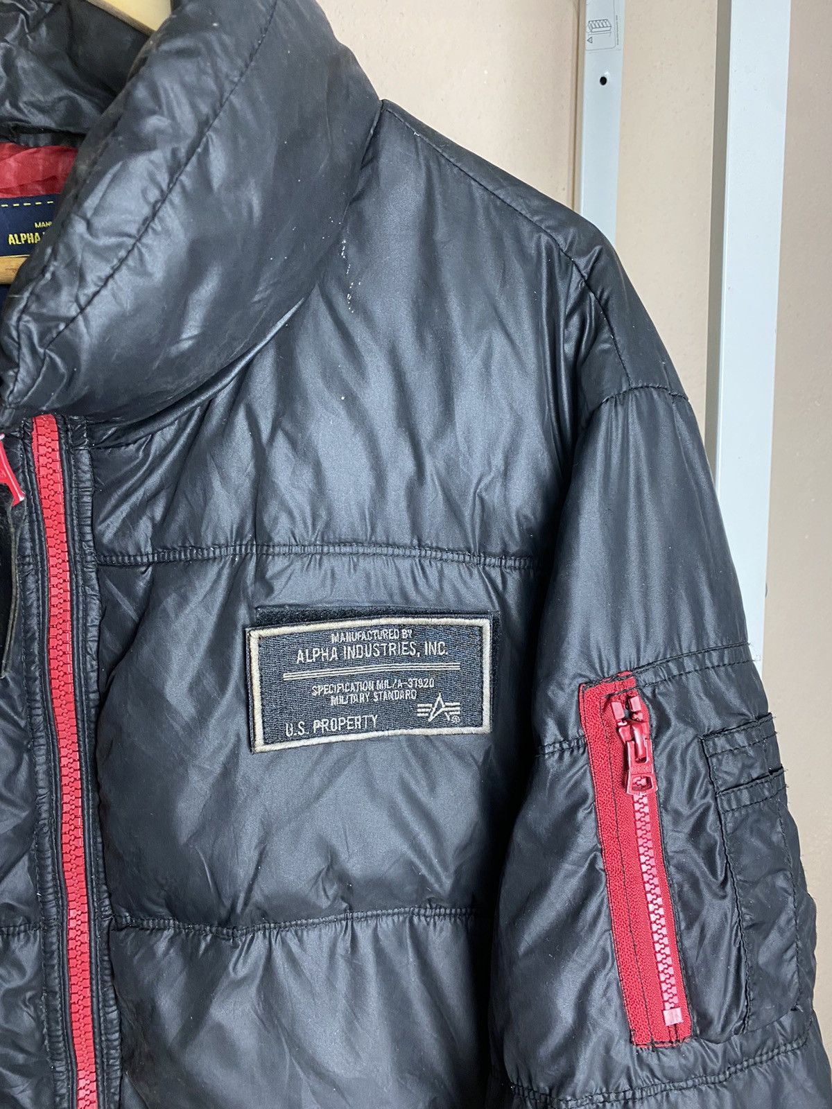 Alpha Industries ALPHA INDUSTRIES Puffer Jacket Black with Red Zipper Accents Size US XXL / EU 58 / 5 - 4 Thumbnail