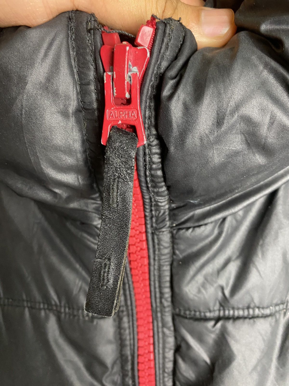 Alpha Industries ALPHA INDUSTRIES Puffer Jacket Black with Red Zipper Accents Size US XXL / EU 58 / 5 - 5 Thumbnail