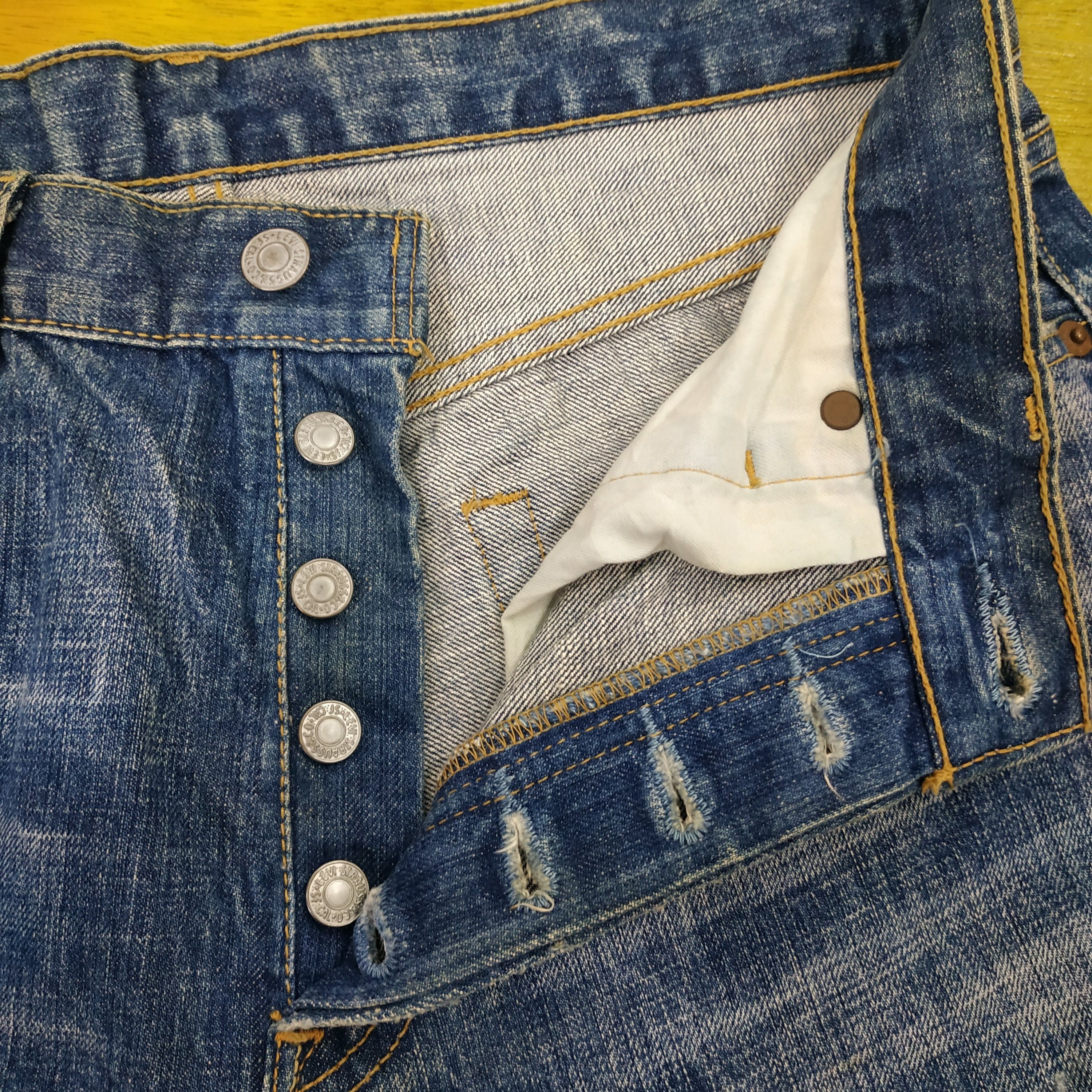 Levi's × Levi's Vintage Clothing × Vintage VINTAGE LEVI'S 501 DISTRESSED Size US 31 - 7 Thumbnail
