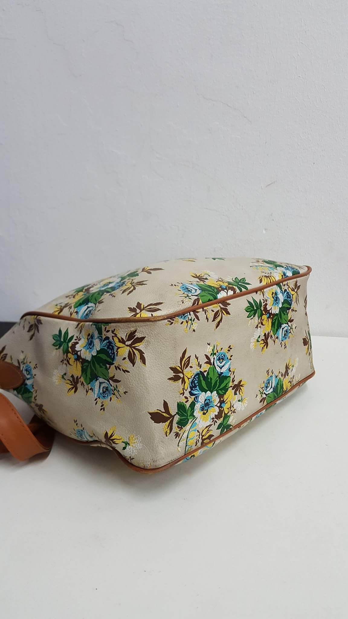 Kenzo 💥💥FAST SALE💥💥Authentic Kenzo Flora Vintage 2 way Handbag Size ONE SIZE - 3 Thumbnail