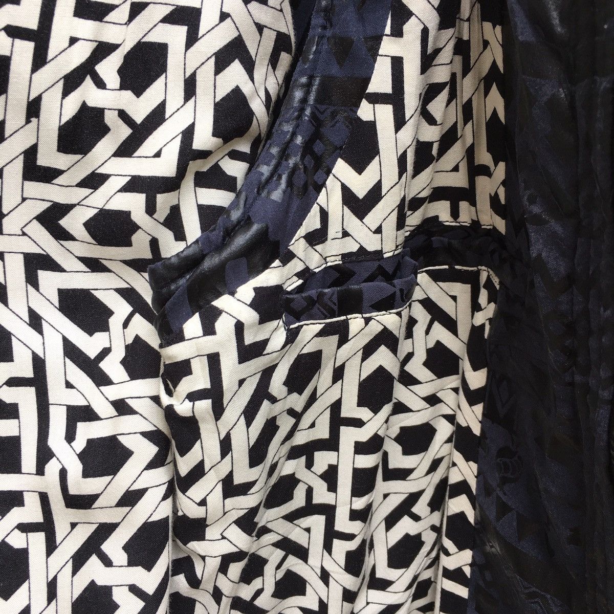 Other Rovtski Geometric Puffer Hooded Vest Size US M / EU 48-50 / 2 - 8 Thumbnail
