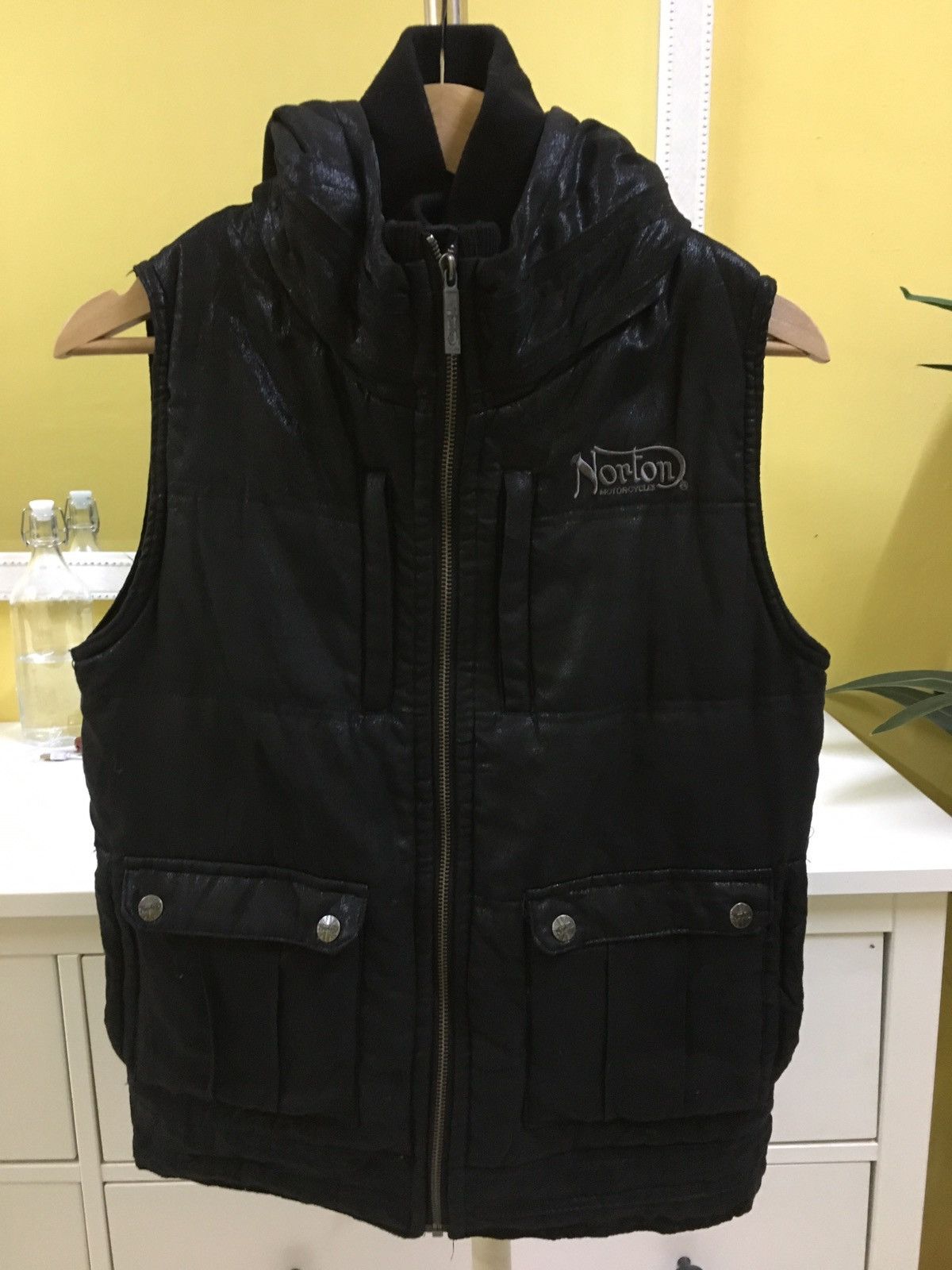 Norton × Sports Specialties World Champion Norton Motorcycle Wax Vest Size US S / EU 44-46 / 1 - 3 Thumbnail