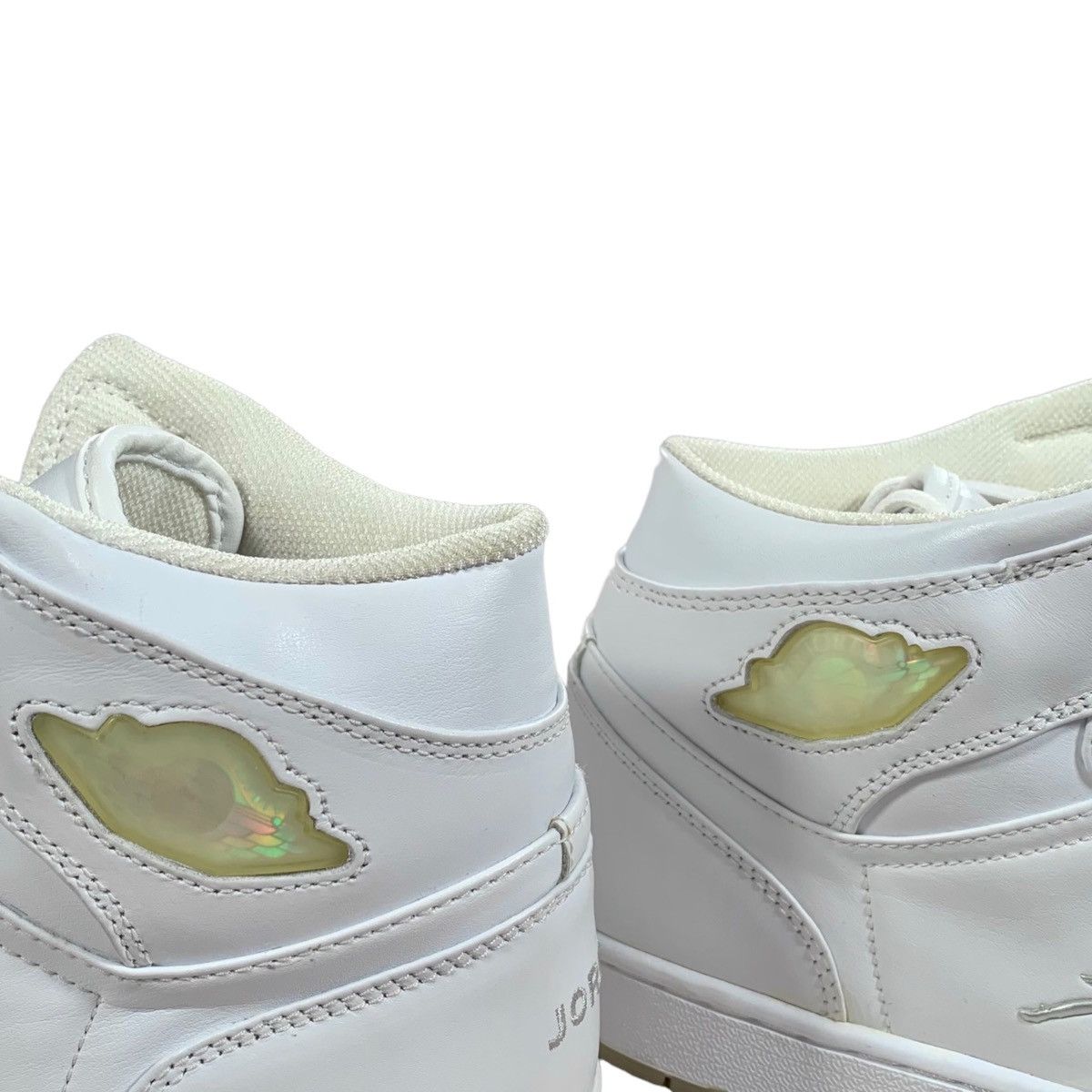Jordan Brand VTG Air Jordan Retro 1 White Metallic Silver 2002 Sneakers Size US 12 / EU 45 - 6 Thumbnail