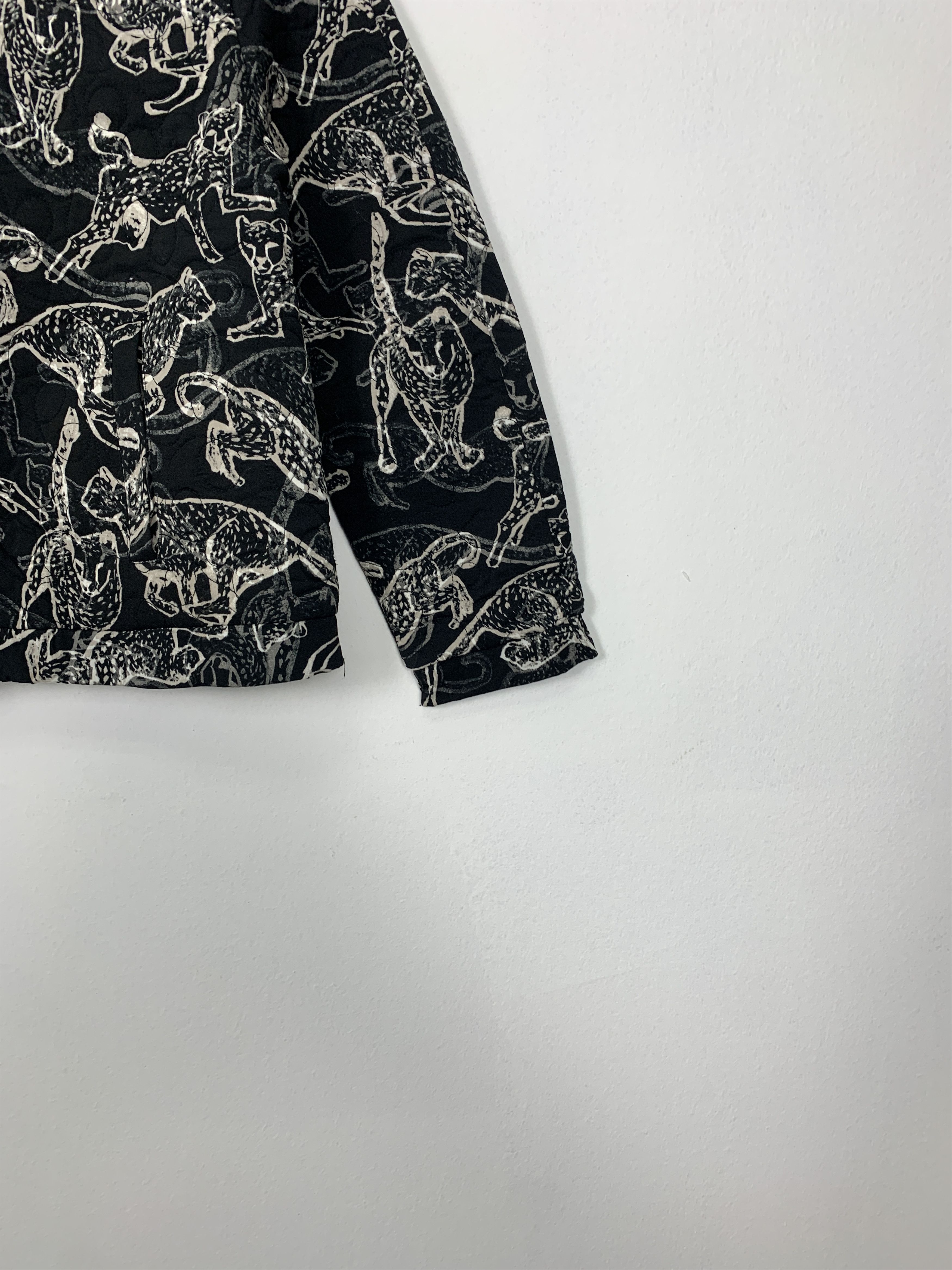 H&M H&M Animal Art Zip Up Jacket Unique Design J0990 Size US S / EU 44-46 / 1 - 4 Thumbnail