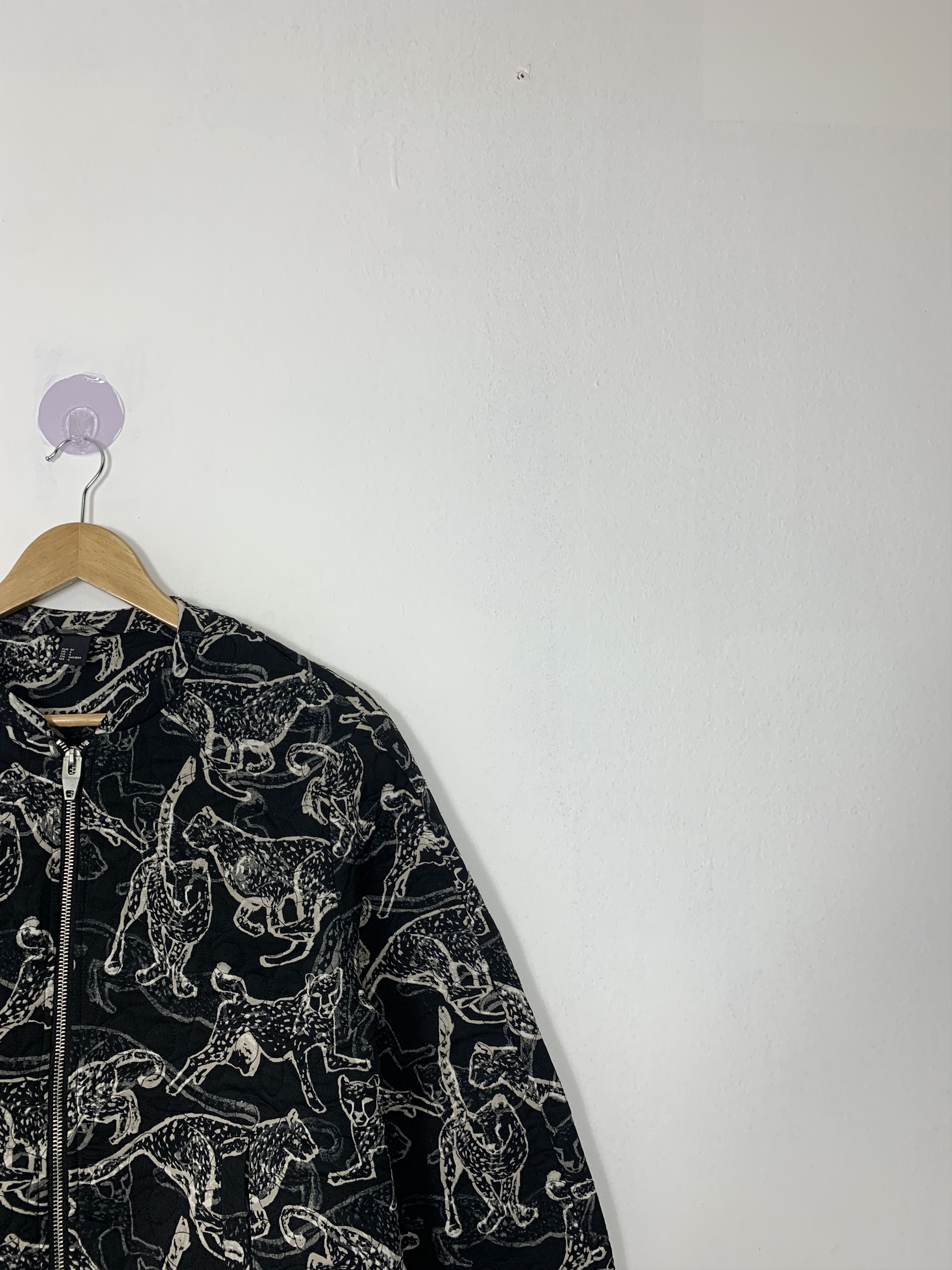 H&M H&M Animal Art Zip Up Jacket Unique Design J0990 Size US S / EU 44-46 / 1 - 3 Thumbnail