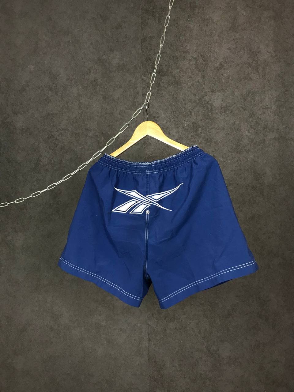 Reebok Reebok vintage streetwear big logo shorts Size US 34 / EU 50 - 4 Thumbnail