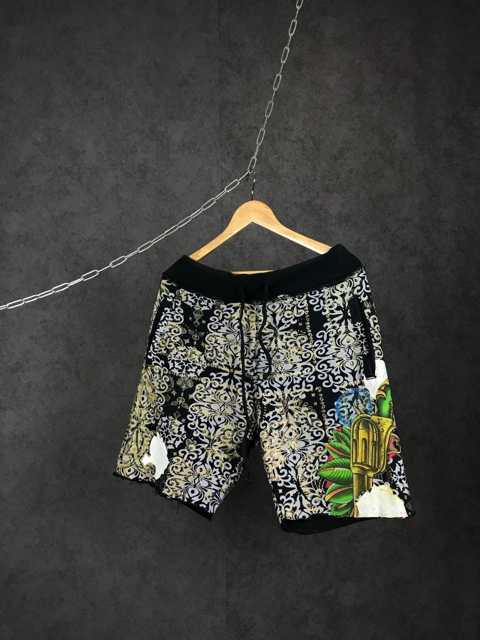 Christian Audigier Christian Audigier Ed Hardy luxury crazy multicolor shorts Size US 34 / EU 50 - 1 Thumbnail