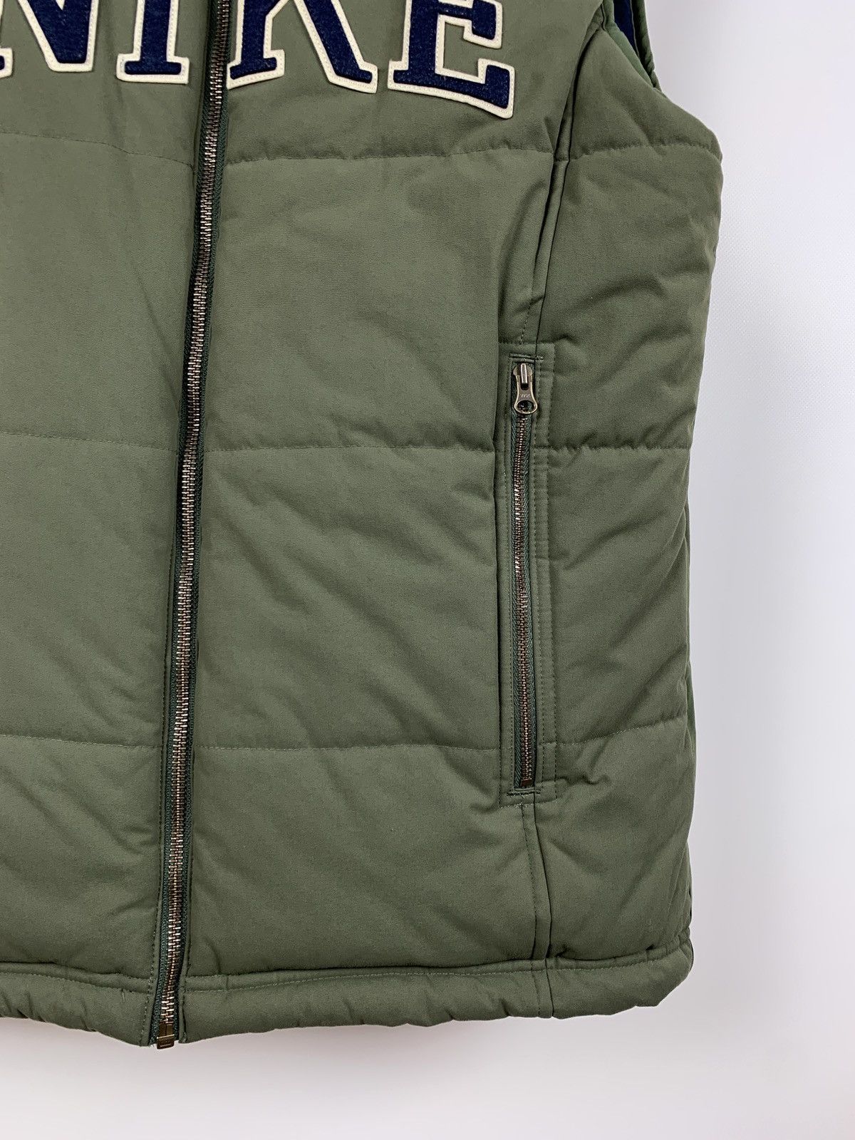 Nike 00s Vintage Nike Green Khaki Embroidered Logo Puffer Vest Size US S / EU 44-46 / 1 - 9 Thumbnail
