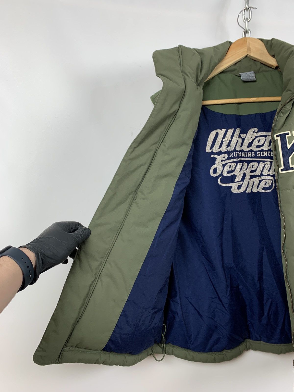 Nike 00s Vintage Nike Green Khaki Embroidered Logo Puffer Vest Size US S / EU 44-46 / 1 - 15 Thumbnail