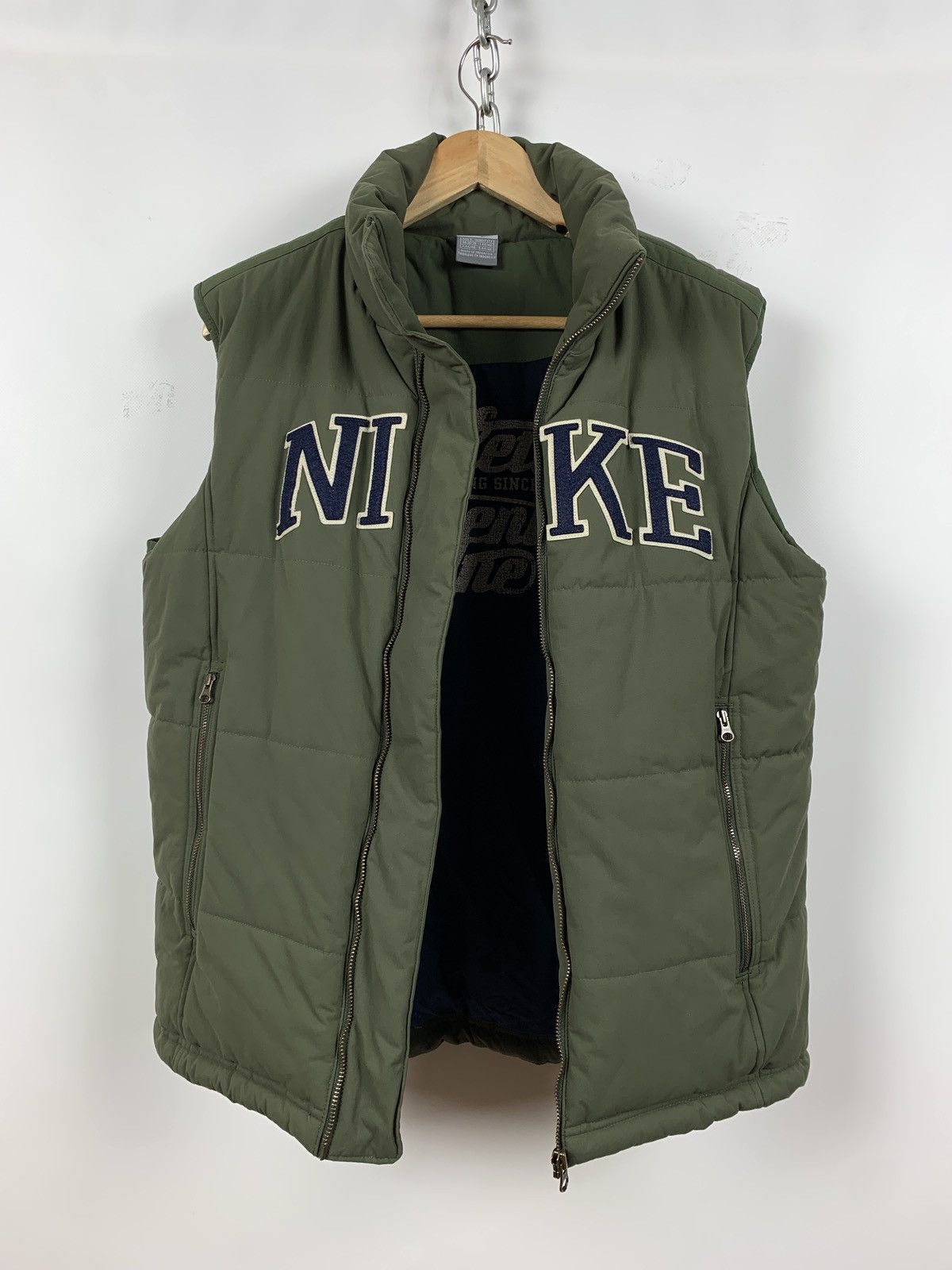Nike 00s Vintage Nike Green Khaki Embroidered Logo Puffer Vest Size US S / EU 44-46 / 1 - 10 Thumbnail
