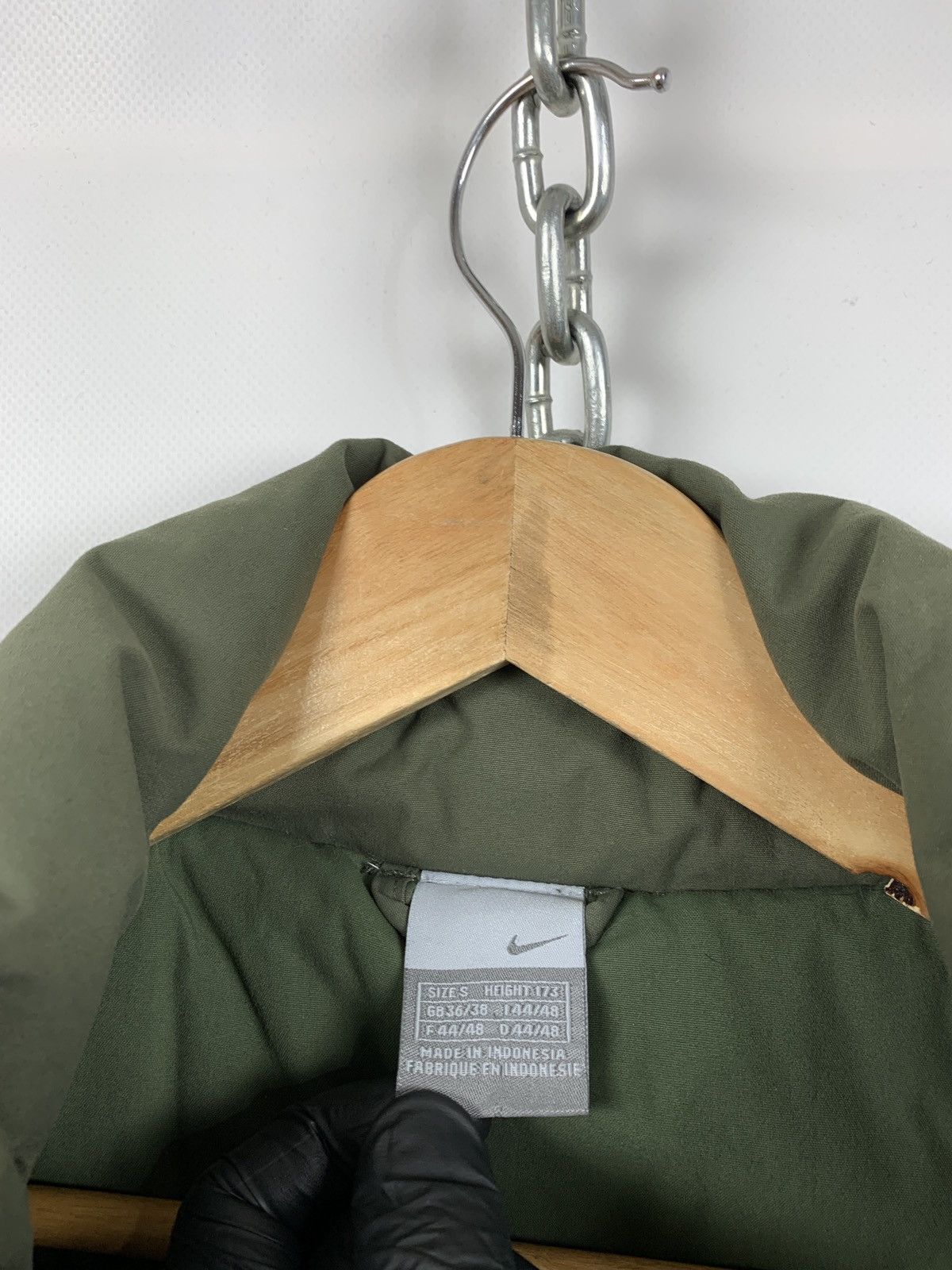 Nike 00s Vintage Nike Green Khaki Embroidered Logo Puffer Vest Size US S / EU 44-46 / 1 - 18 Thumbnail
