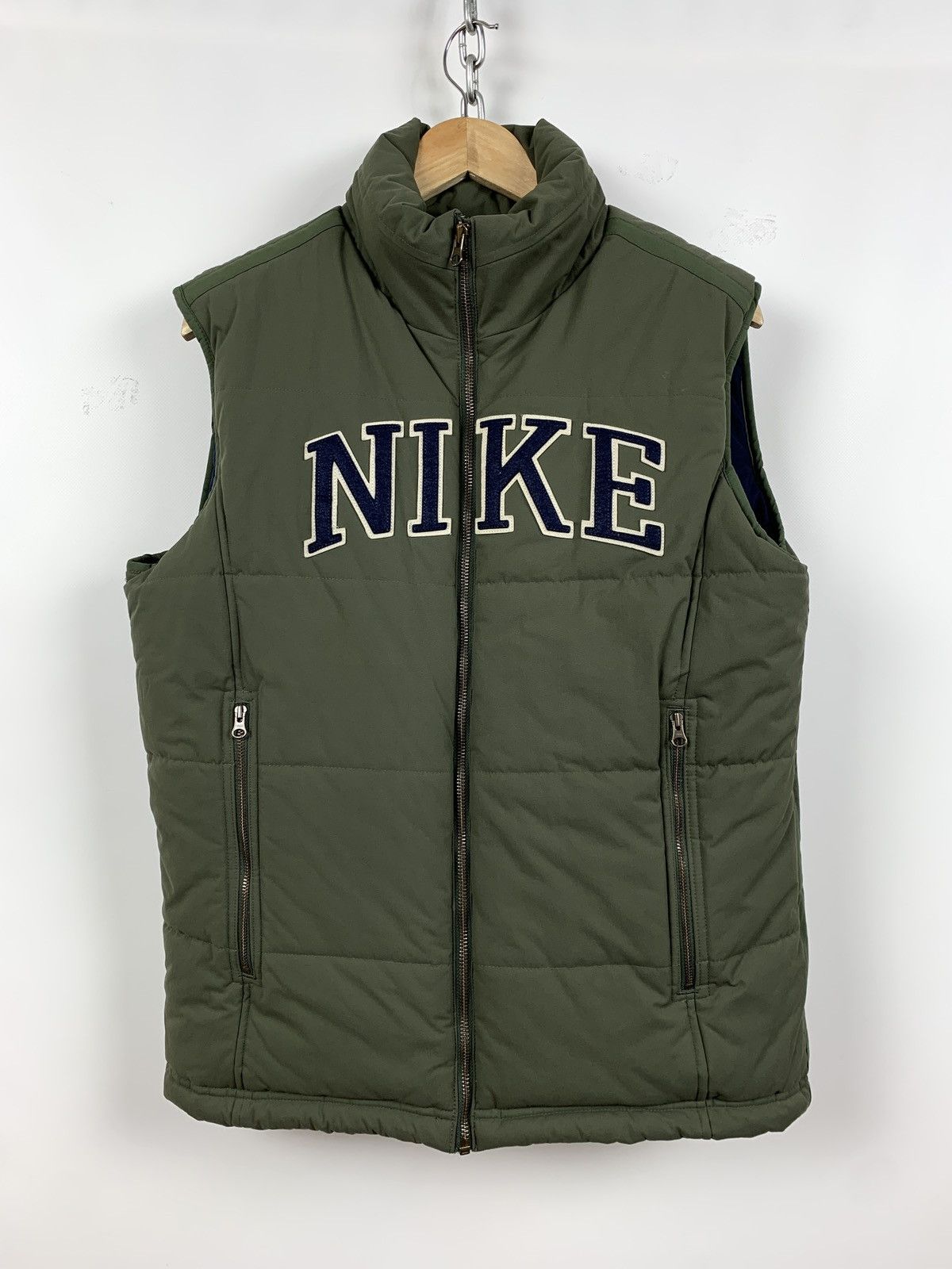 Nike 00s Vintage Nike Green Khaki Embroidered Logo Puffer Vest Size US S / EU 44-46 / 1 - 3 Thumbnail