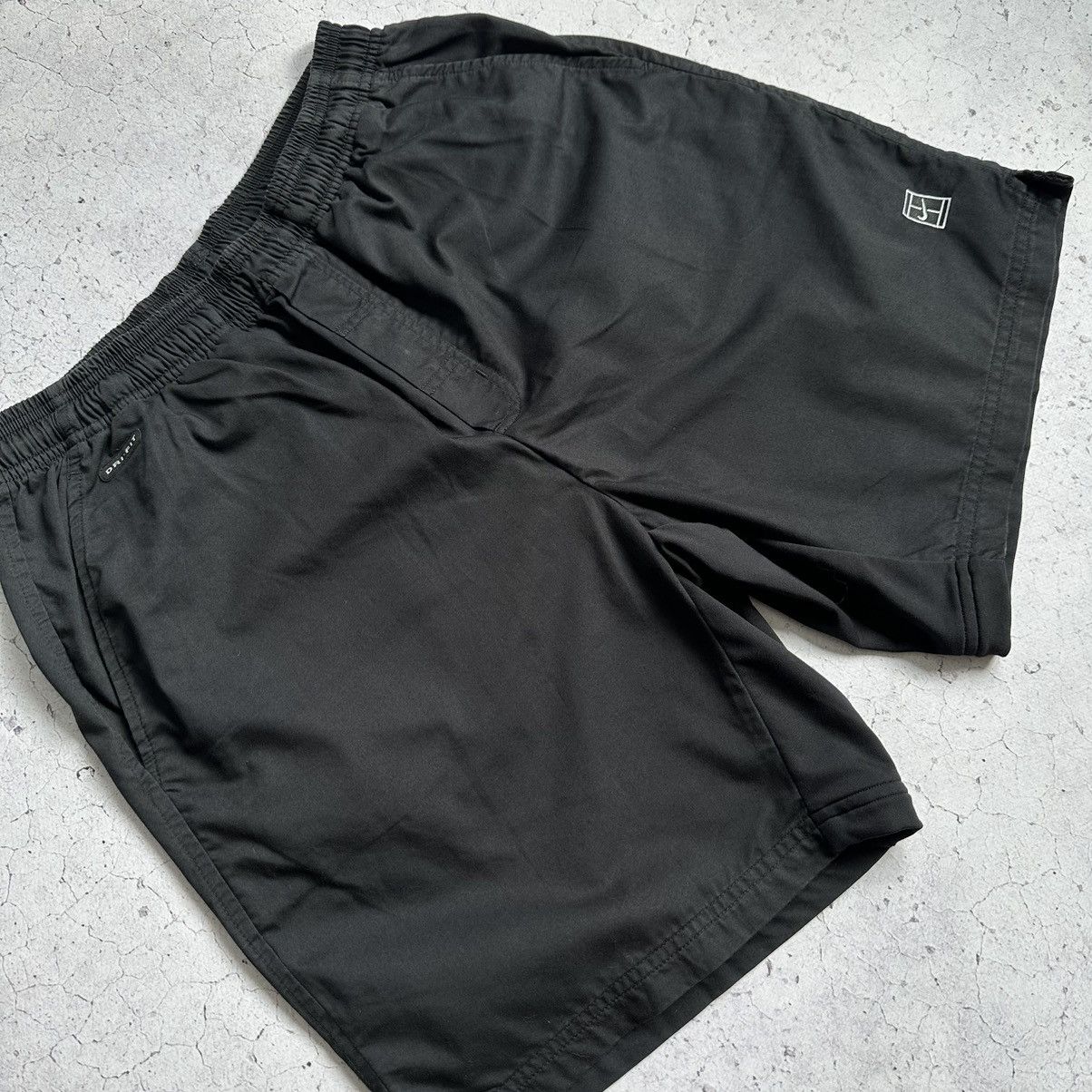Nike Vintage Y2k Nike Court Shorts Size US 32 / EU 48 - 2 Thumbnail