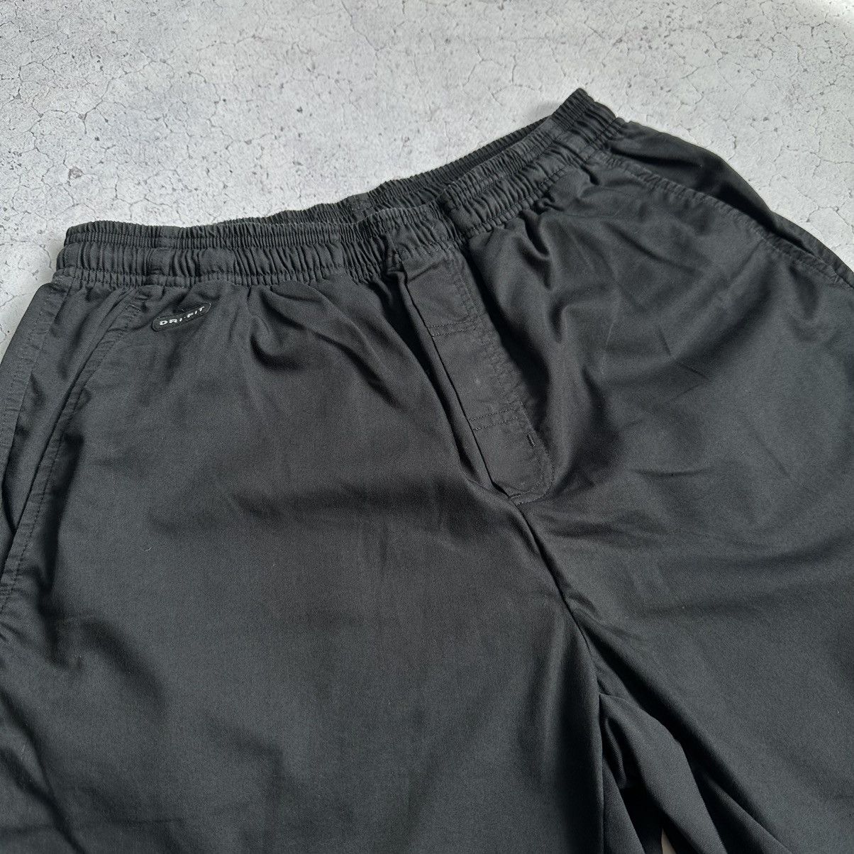 Nike Vintage Y2k Nike Court Shorts Size US 32 / EU 48 - 5 Thumbnail