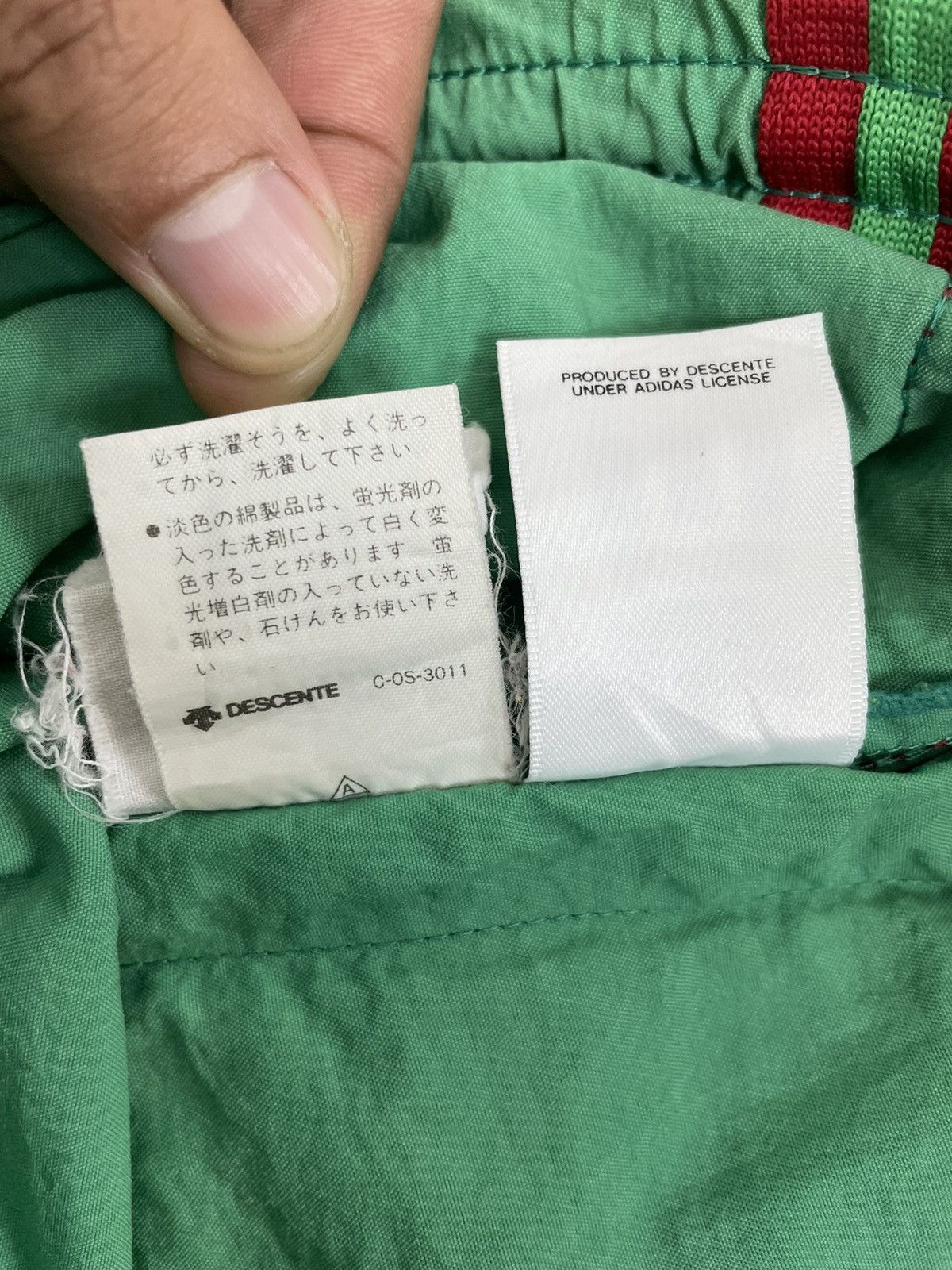 Descente Adidas Produced By Descente 3 Strips Track Pants Size US 40 / EU 56 - 11 Thumbnail