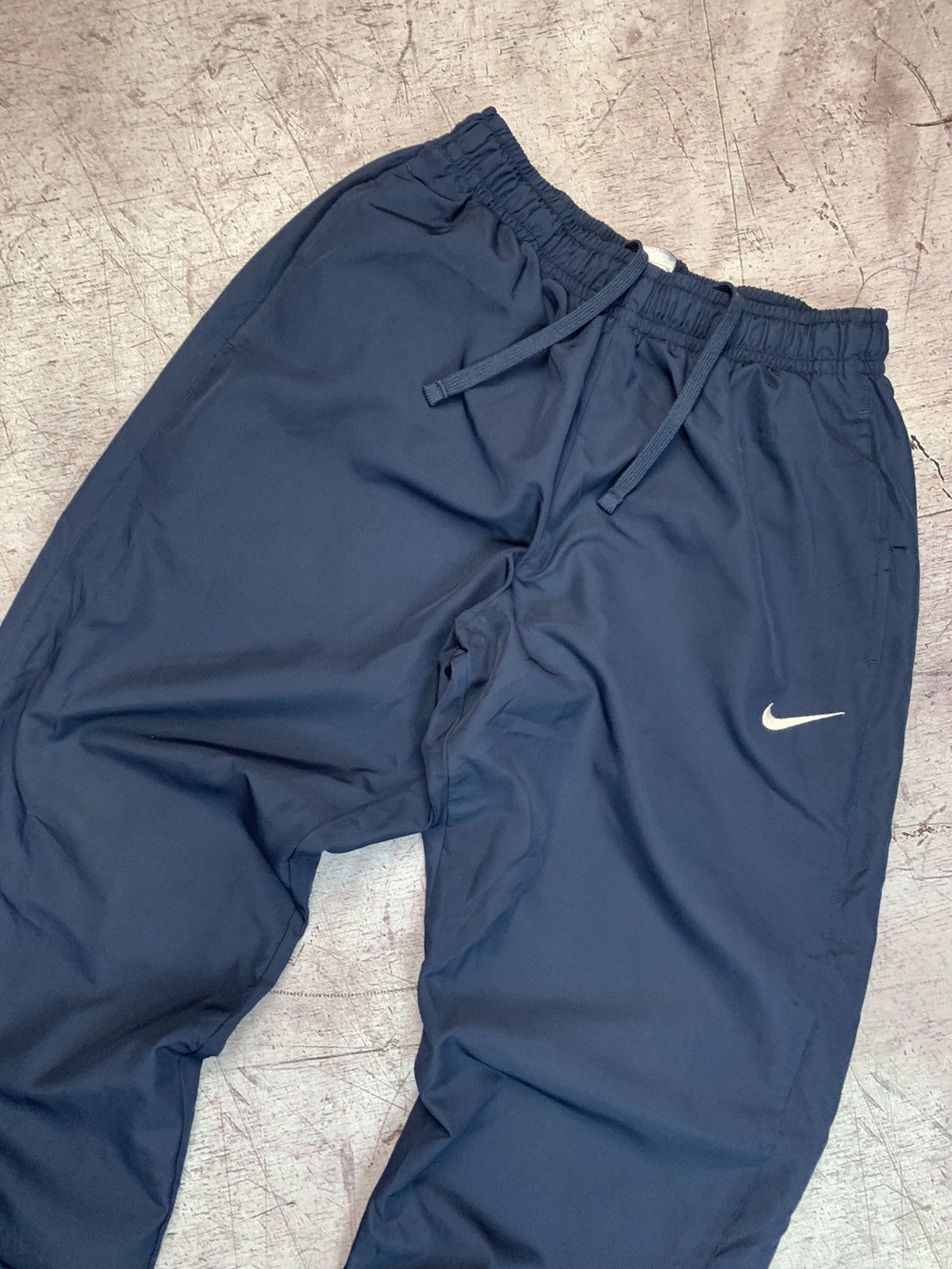 Nike × Vintage Nike Vintage Mens Nylon Pants Drill Y2K Size US 32 / EU 48 - 2 Thumbnail