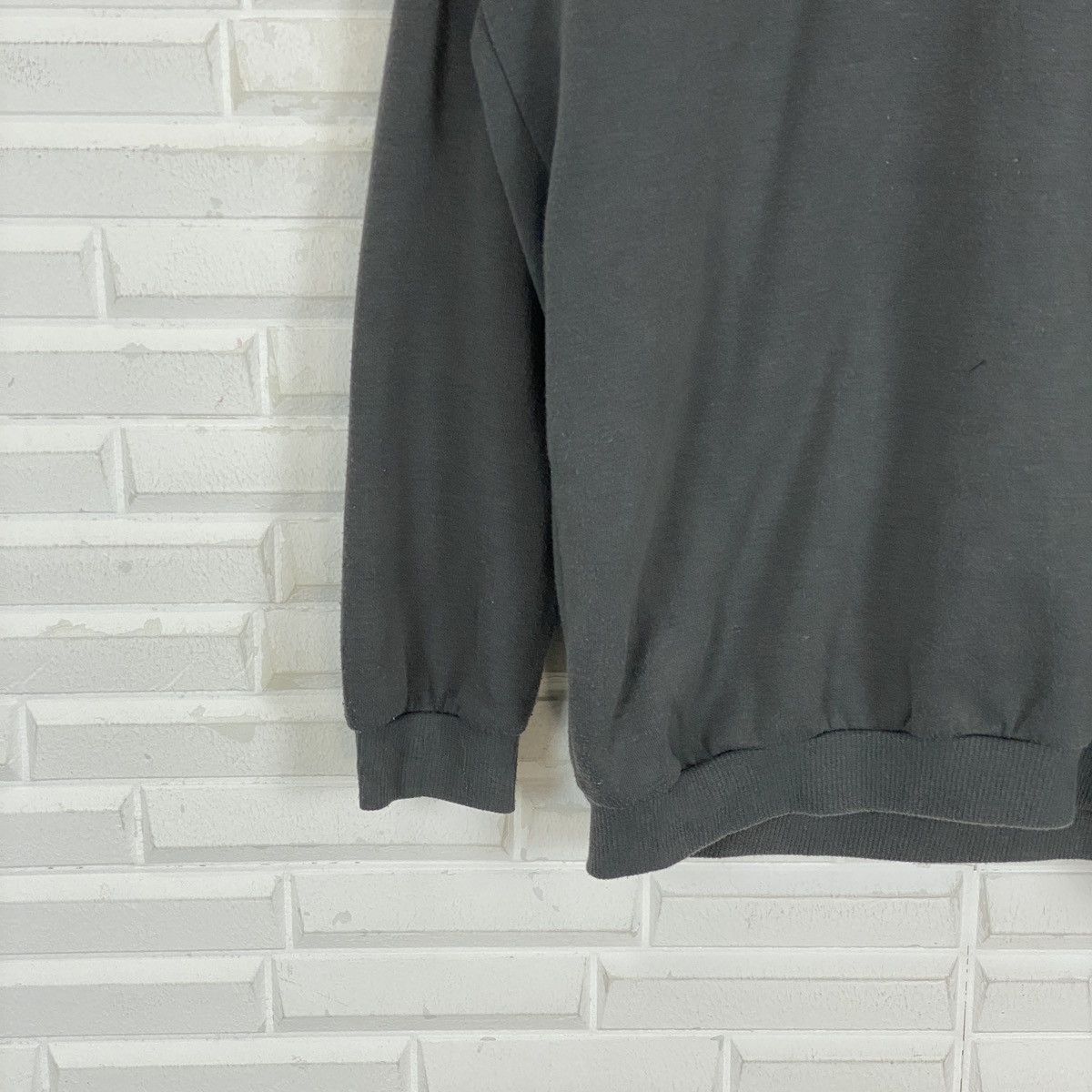 Champion Champion Embroidered Plain Sweater Like New Size US L / EU 52-54 / 3 - 3 Thumbnail