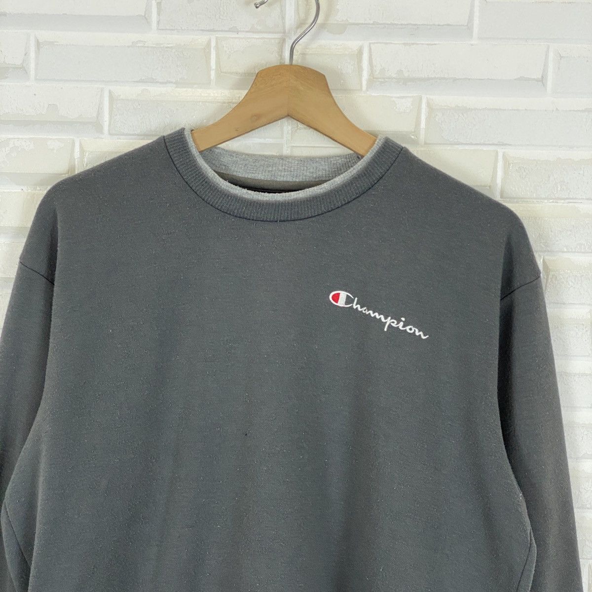Champion Champion Embroidered Plain Sweater Like New Size US L / EU 52-54 / 3 - 4 Thumbnail
