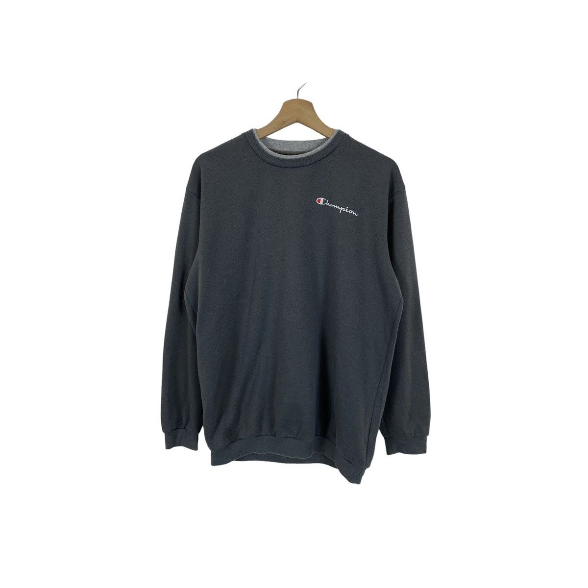 Champion Champion Embroidered Plain Sweater Like New Size US L / EU 52-54 / 3 - 1 Thumbnail
