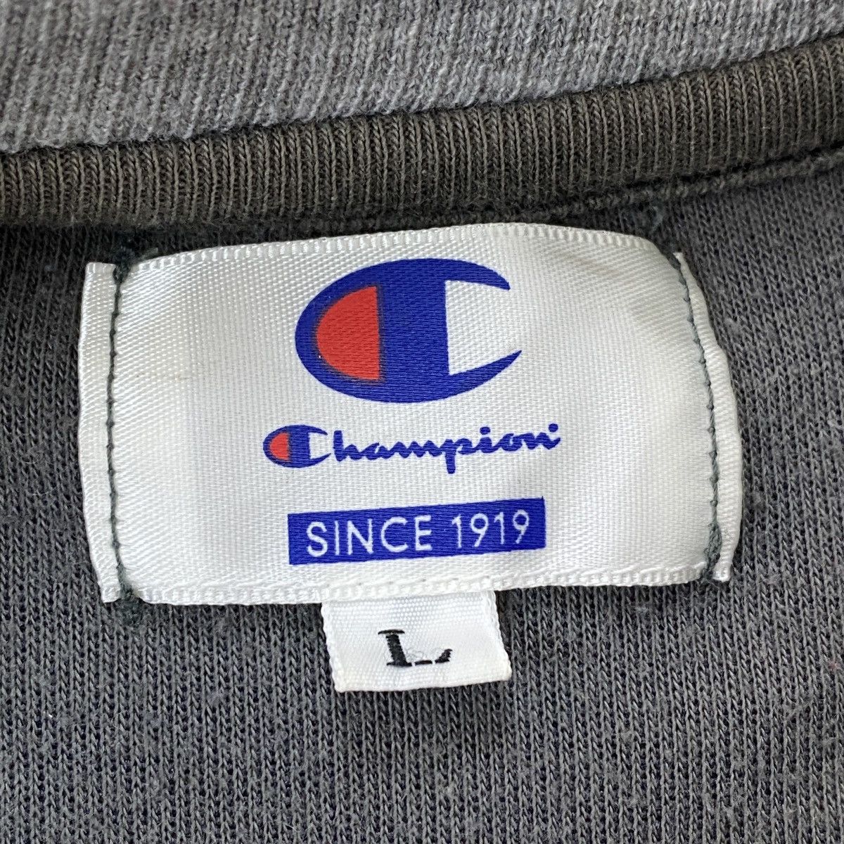 Champion Champion Embroidered Plain Sweater Like New Size US L / EU 52-54 / 3 - 11 Thumbnail
