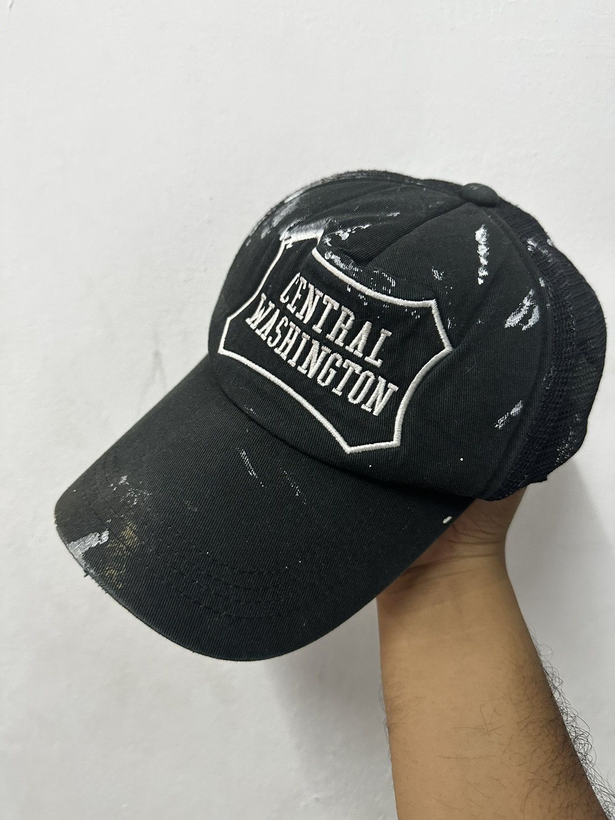 Japanese Brand Central Washington Paint Splash Trucker Hat Size ONE SIZE - 1 Thumbnail