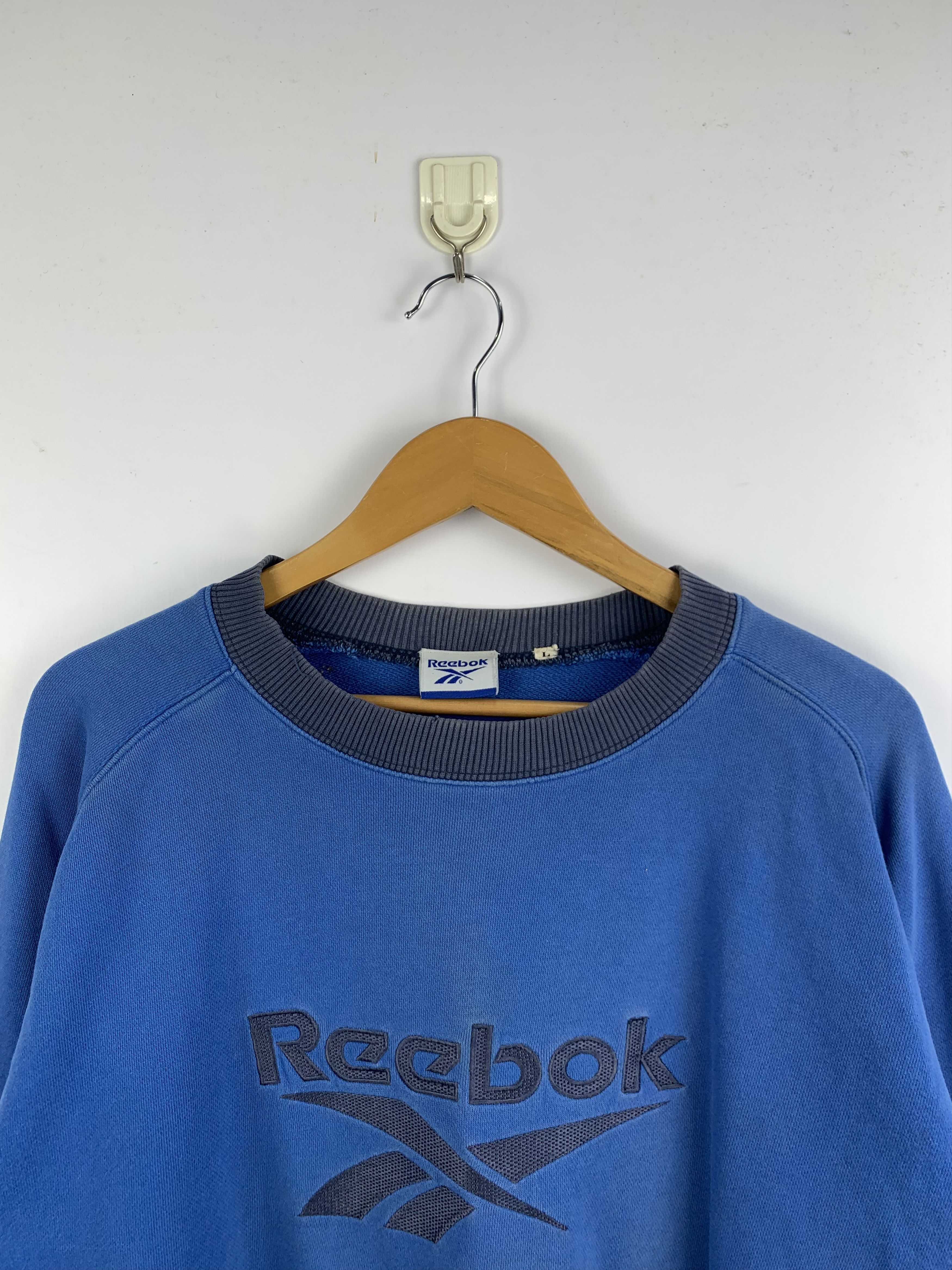 Reebok × Vintage Vintage 90s Reebok Big Logo Crewneck Pullover Sweatshirt Size US L / EU 52-54 / 3 - 2 Thumbnail