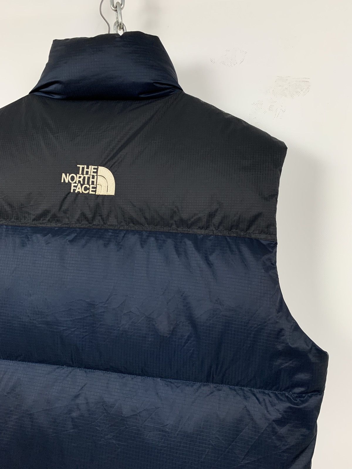 The North Face Vintage The North Face 700 Aconcagua Goose Down Puffer Vest Size US L / EU 52-54 / 3 - 13 Thumbnail