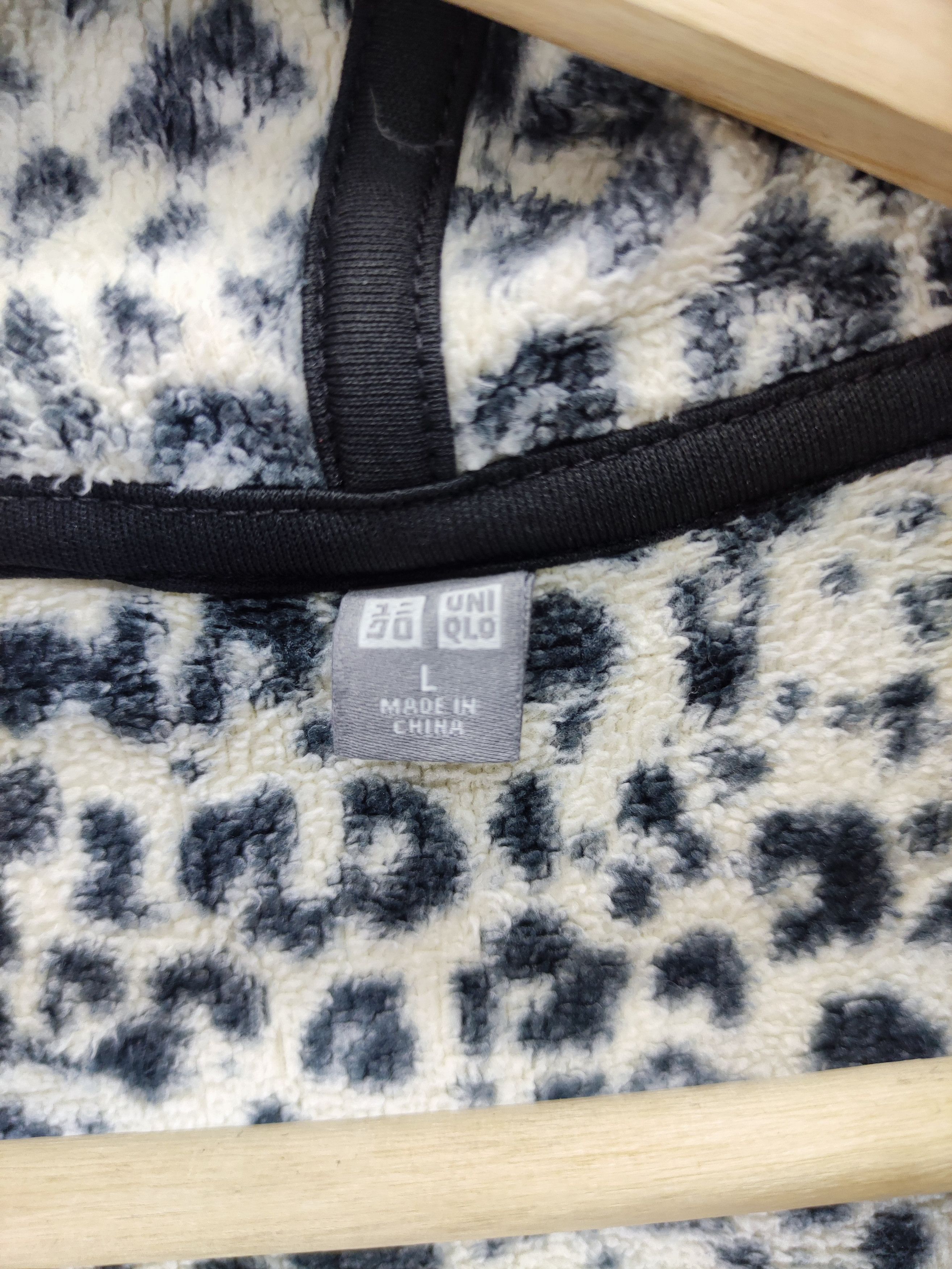 Uniqlo Uniqlo Sweater Fleece Hoodie Pattern Leopard Size S / US 4 / IT 40 - 5 Thumbnail