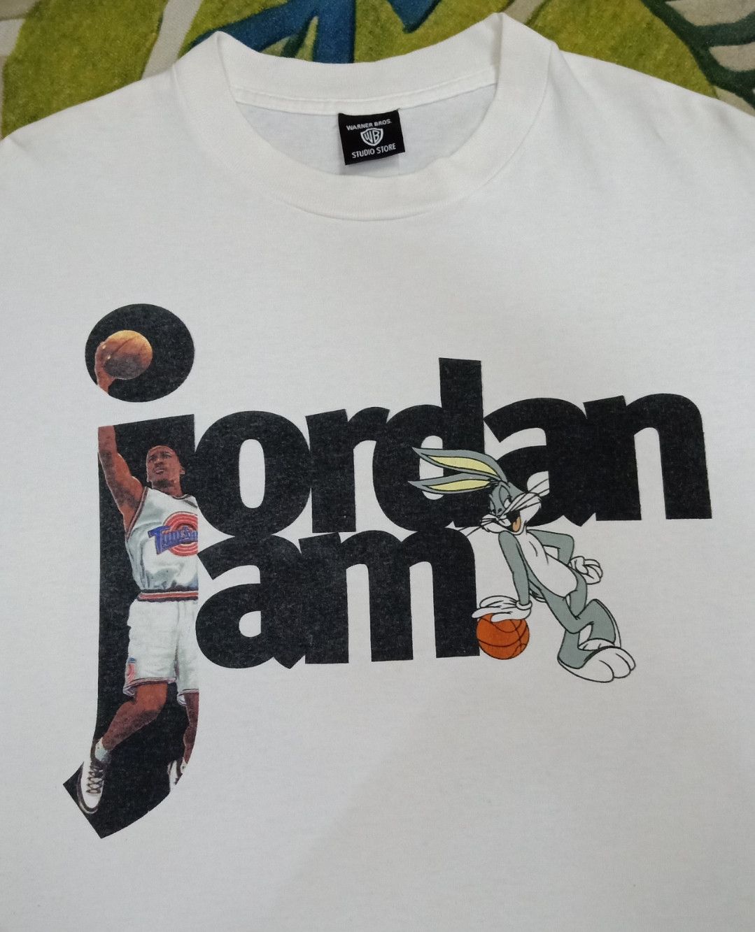 Jordan Brand × Vintage × Warner Bros Vintage 90s Space Jam : Michael Jordan x Bugs Bunny T-shirt Size US L / EU 52-54 / 3 - 5 Thumbnail