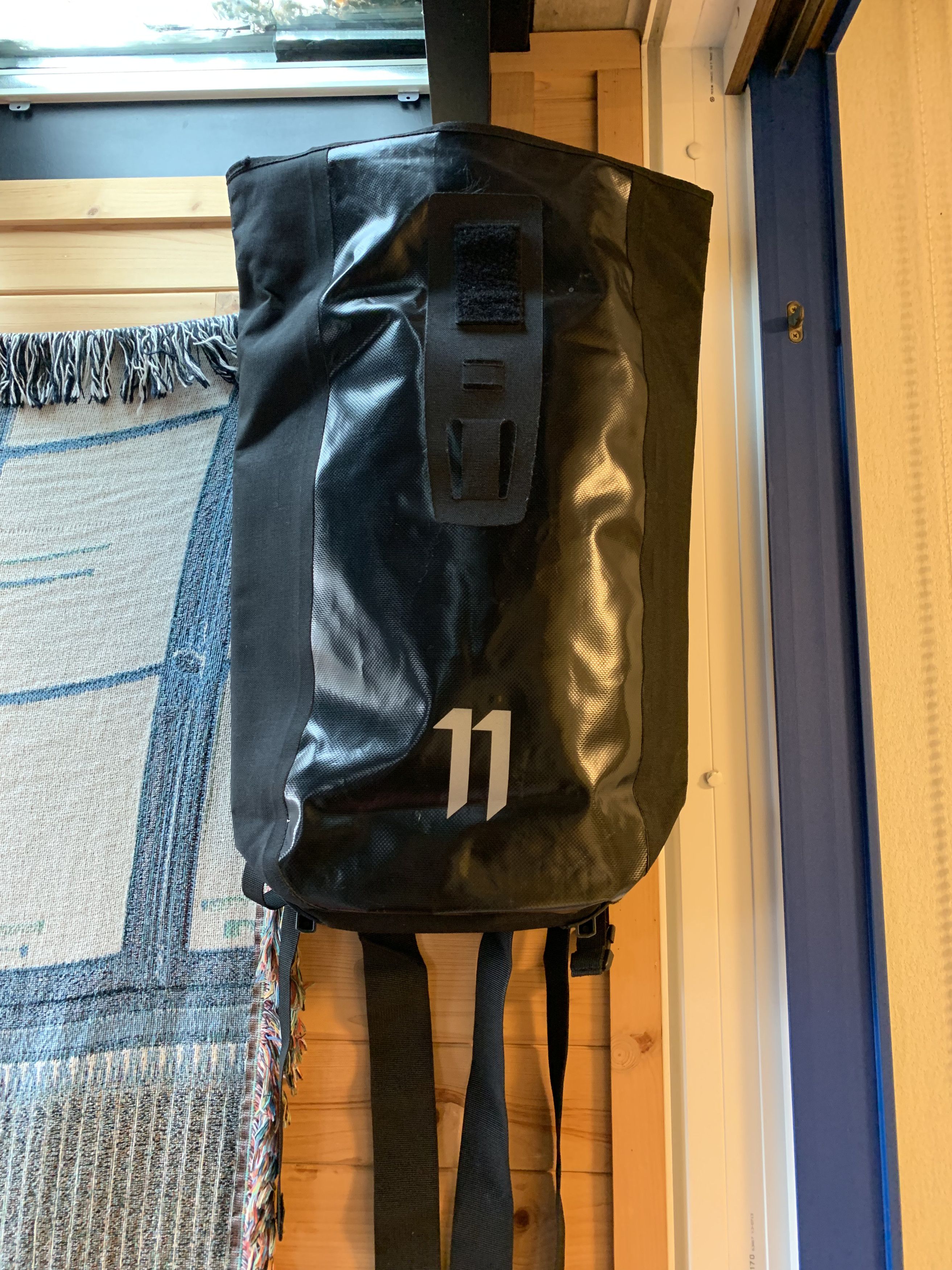 11 By Boris Bidjan Saberi Black Roll-Top Velocity Backpack Size ONE SIZE - 3 Thumbnail