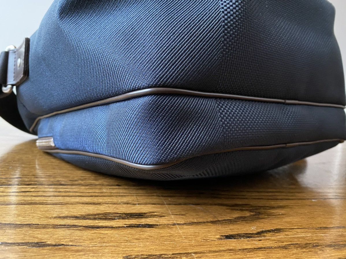 Louis Vuitton LV Damier Geant Ocean Navy Reporter / Camera Messenger Bag Size ONE SIZE - 6 Thumbnail