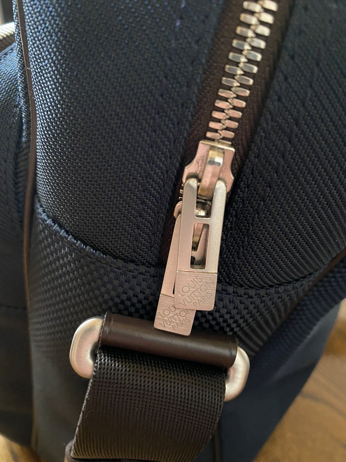Louis Vuitton LV Damier Geant Ocean Navy Reporter / Camera Messenger Bag Size ONE SIZE - 4 Thumbnail