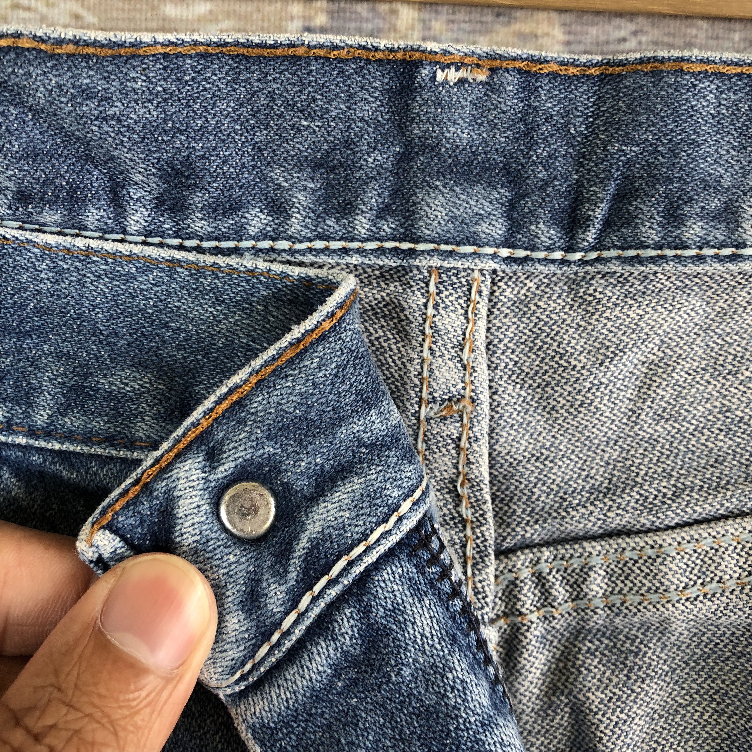 Vintage Vintage Wrangler Light Wash Jeans Wrangler Stonewash Denim Size US 36 / EU 52 - 9 Thumbnail