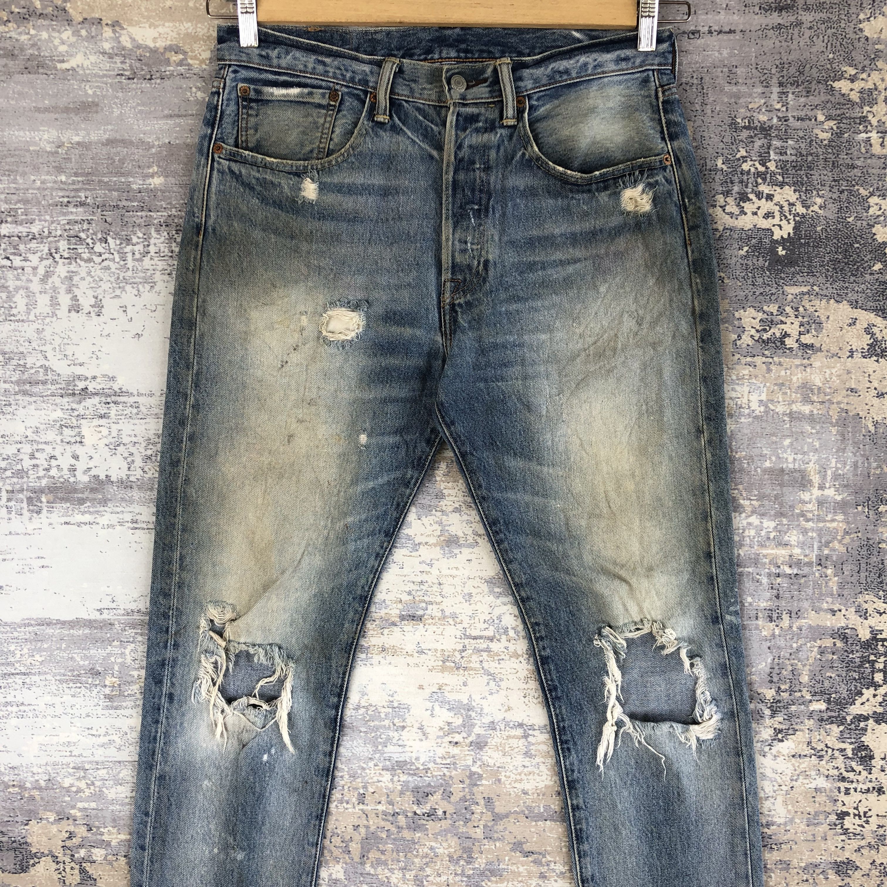 Levi's Vintage Levis 501 Jeans Distressed Levi's Stonewash Denim Size US 32 / EU 48 - 3 Thumbnail
