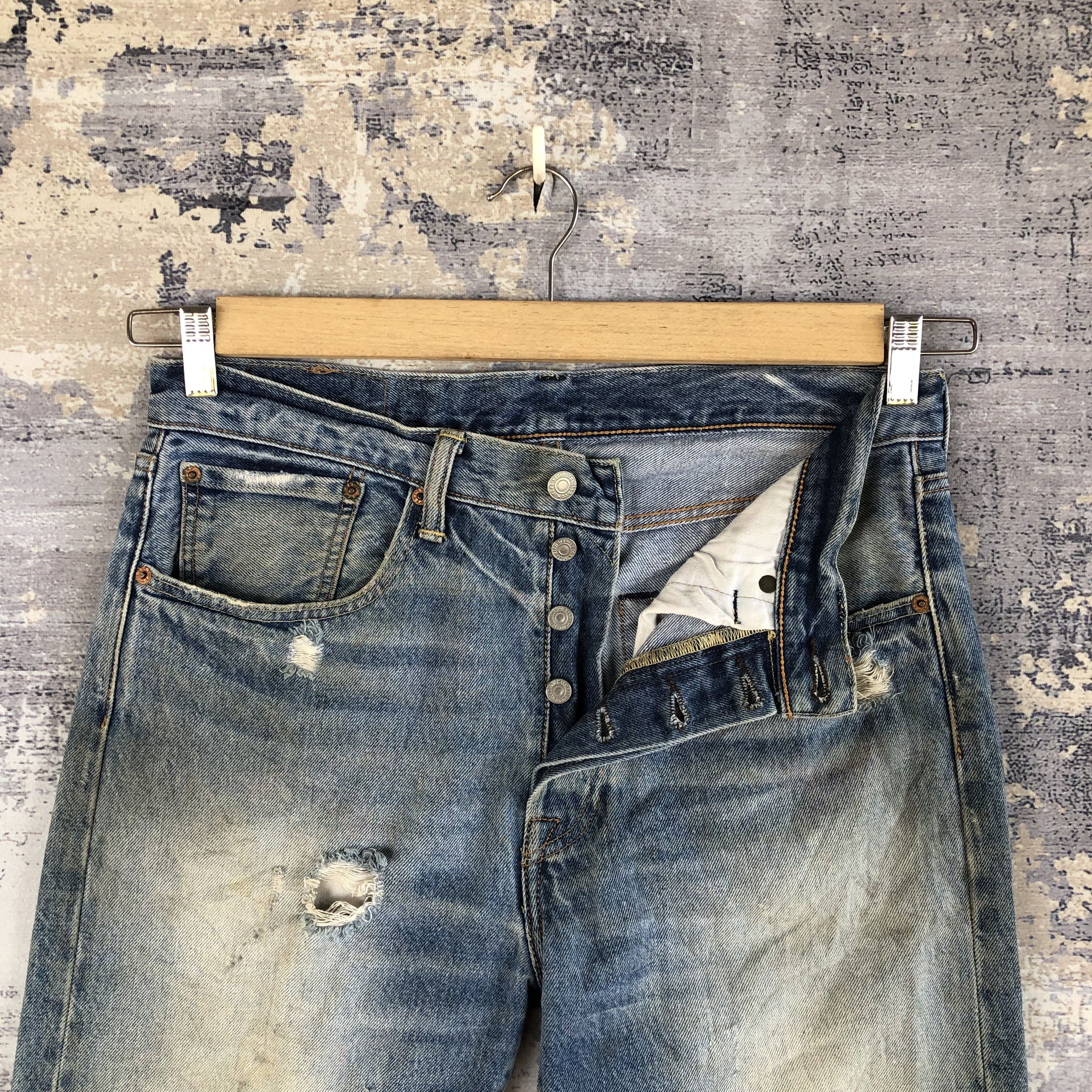 Levi's Vintage Levis 501 Jeans Distressed Levi's Stonewash Denim Size US 32 / EU 48 - 6 Thumbnail