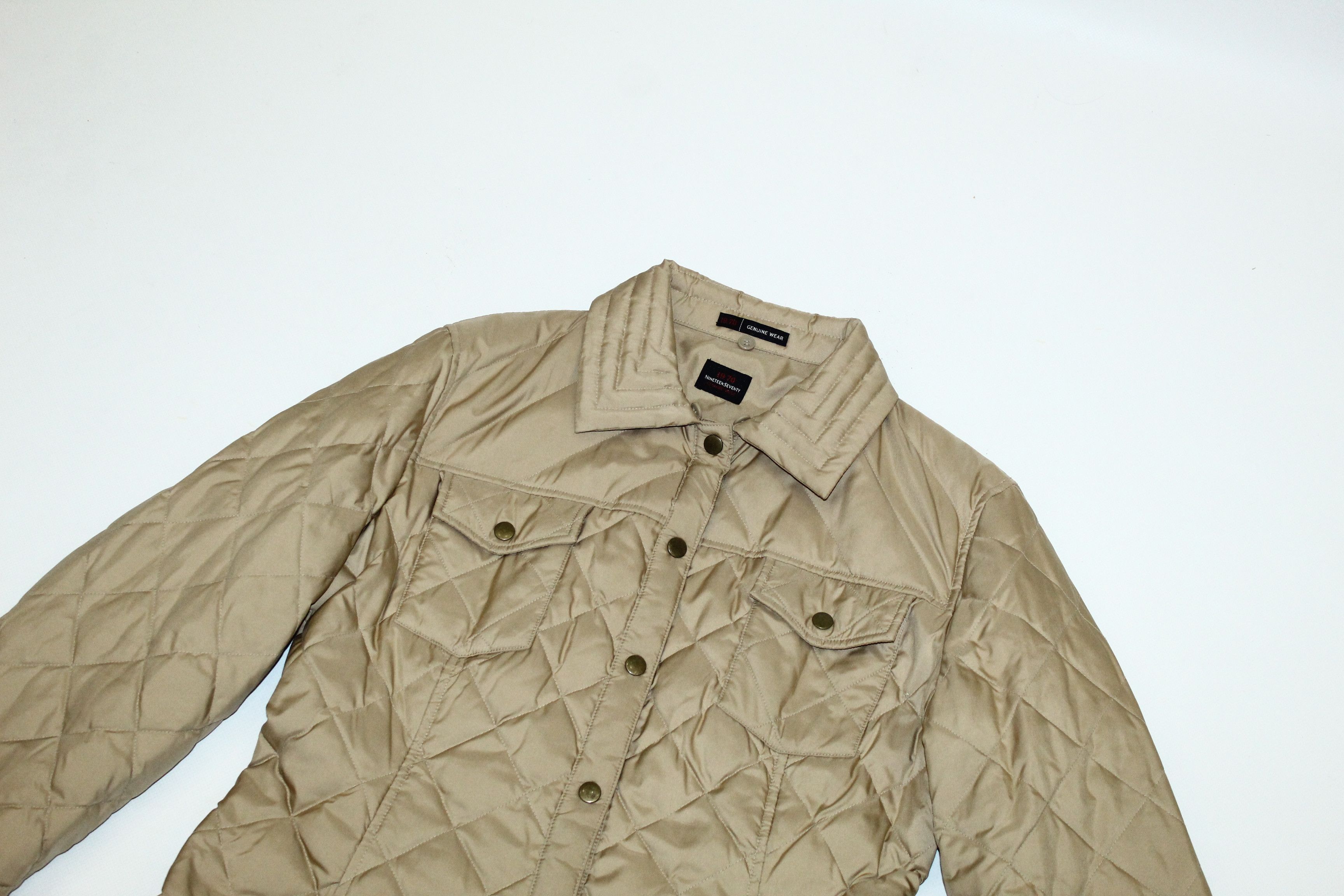 Salvatore Ferragamo 19.70 Genuine wear Real Feather quilted padded jacket Size M / US 6-8 / IT 42-44 - 4 Thumbnail