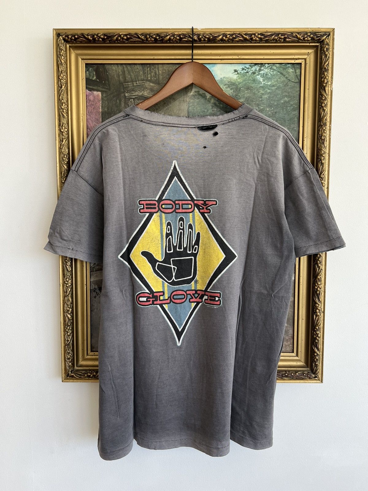 Body Glove × Vintage Vintage 1995 Body Glove Thrashed Faded Black Tee (Surf Style Size US XL / EU 56 / 4 - 1 Thumbnail