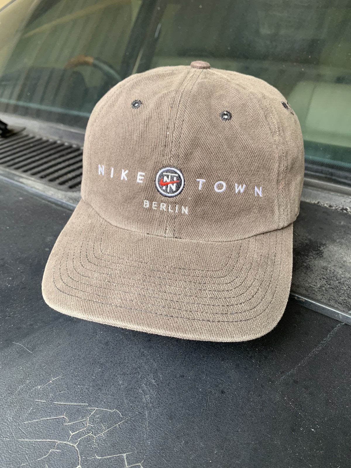 Nike store town cap