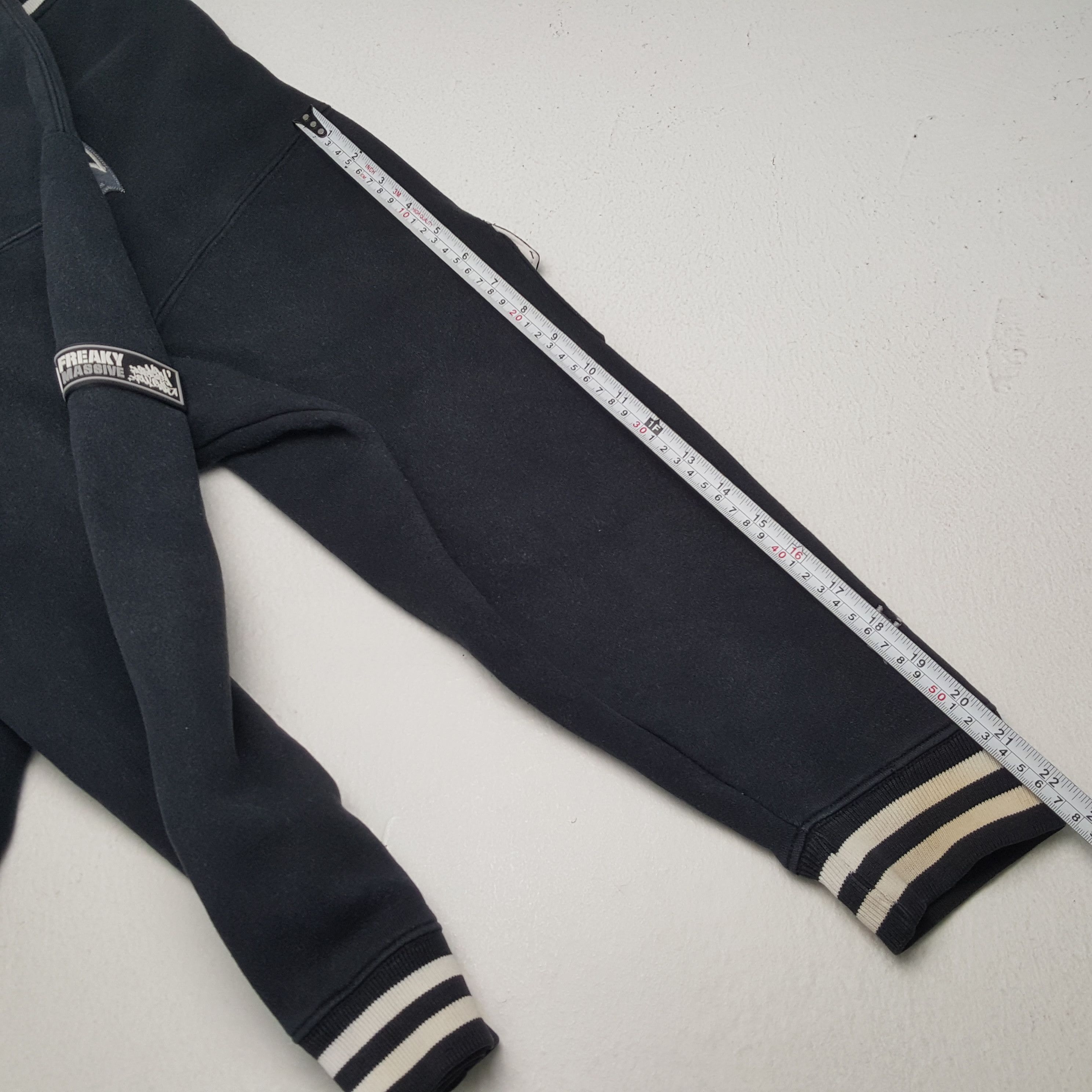 Vintage FREAKY MASSIVE Streetwear Style Varsity Jacket Size US XXL / EU 58 / 5 - 6 Thumbnail