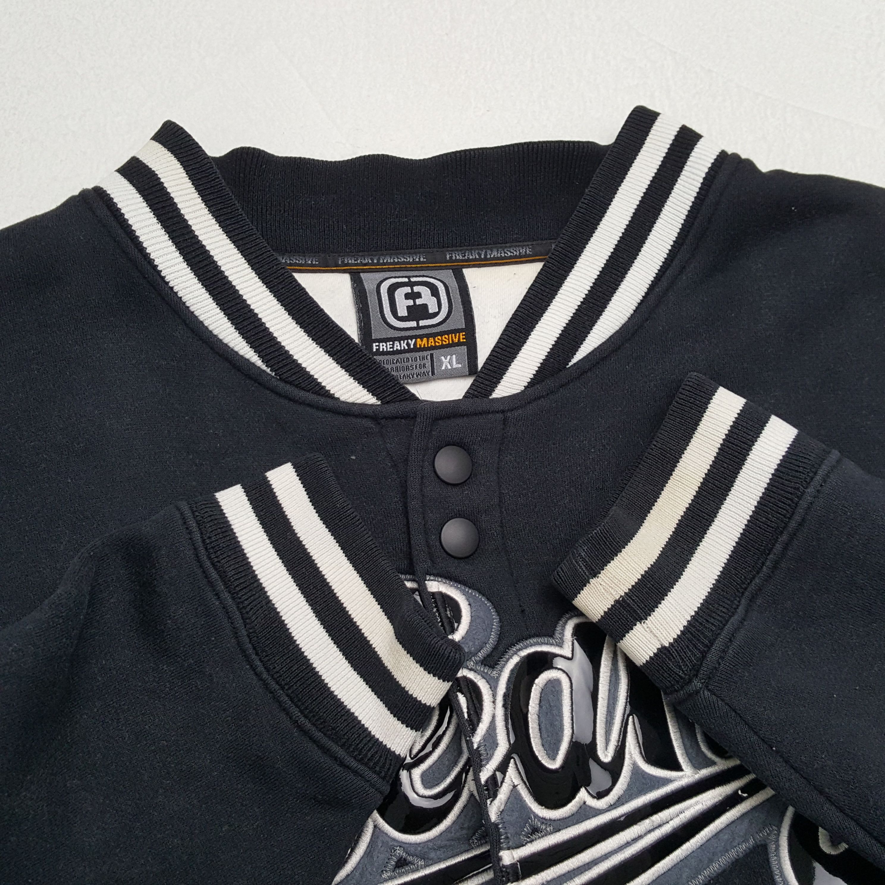 Vintage FREAKY MASSIVE Streetwear Style Varsity Jacket Size US XXL / EU 58 / 5 - 10 Thumbnail