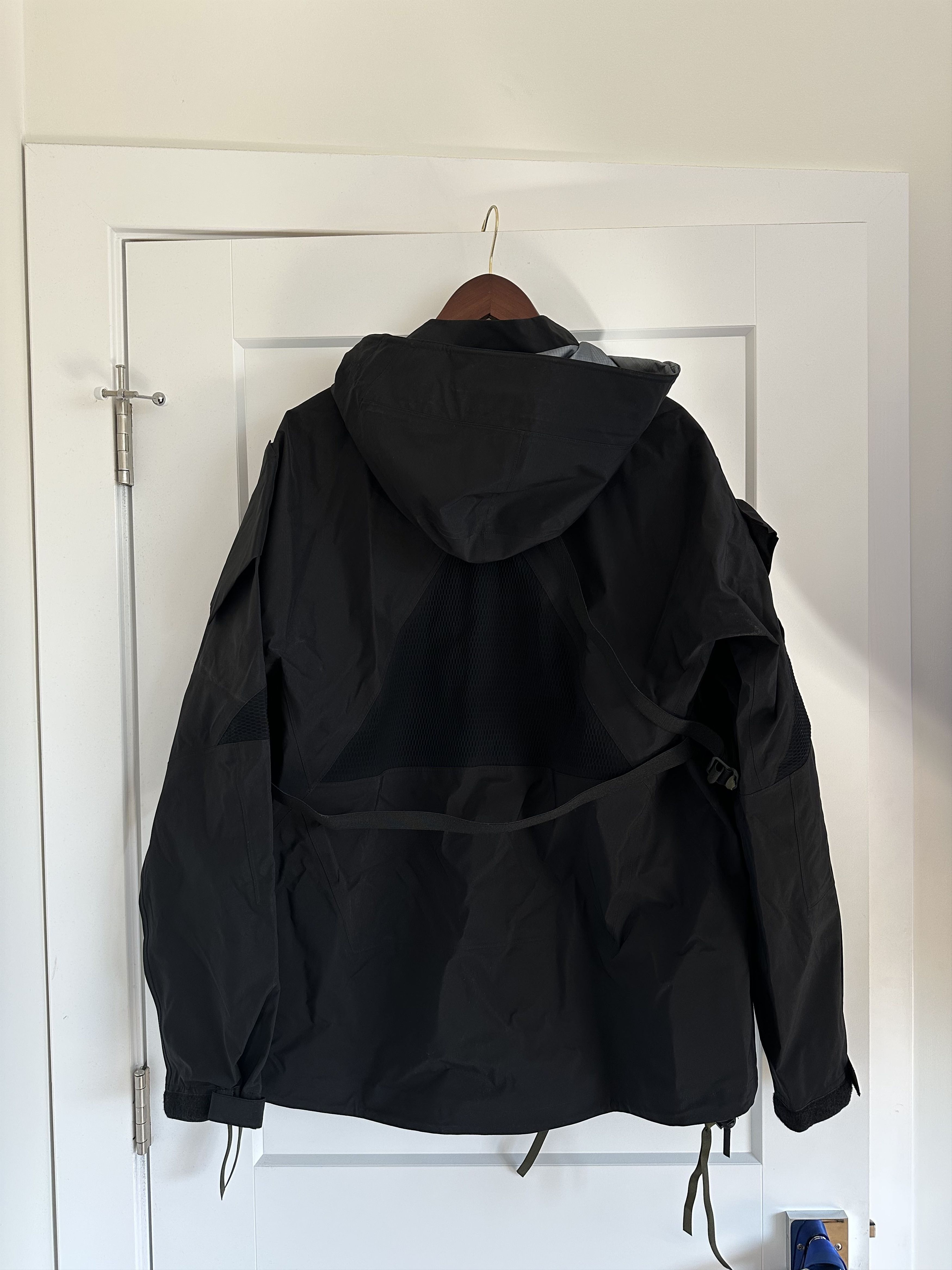 Acronym Acronym J16-GT-01 SZ L Size US L / EU 52-54 / 3 - 3 Thumbnail