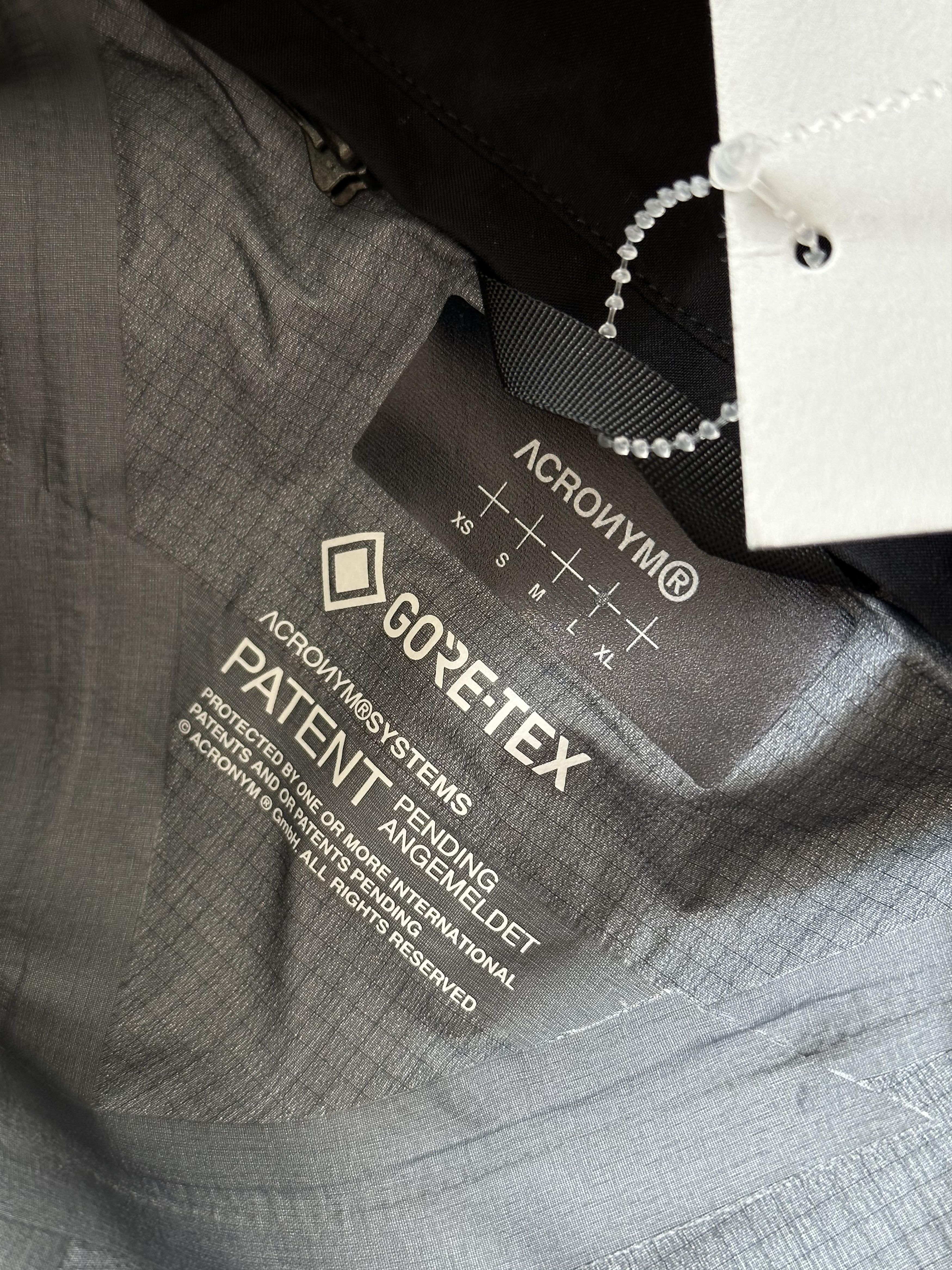 Acronym Acronym J16-GT-01 SZ L Size US L / EU 52-54 / 3 - 5 Thumbnail