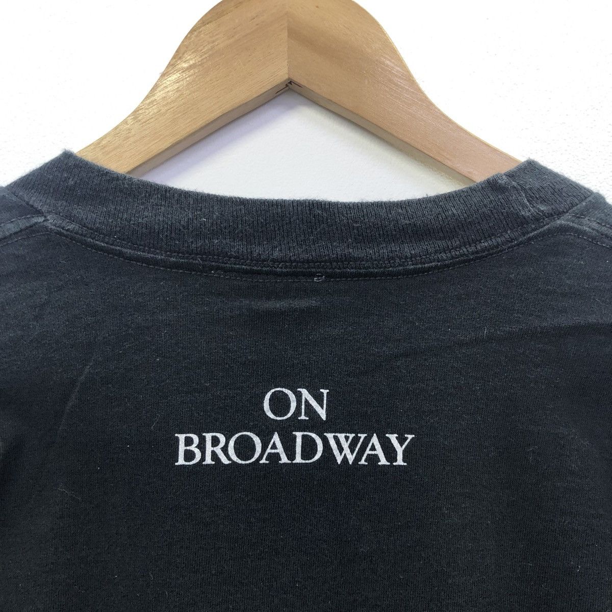 Disney ‘Rare!! Beauty and The Beast Musical T-shirt Size US L / EU 52-54 / 3 - 14 Thumbnail