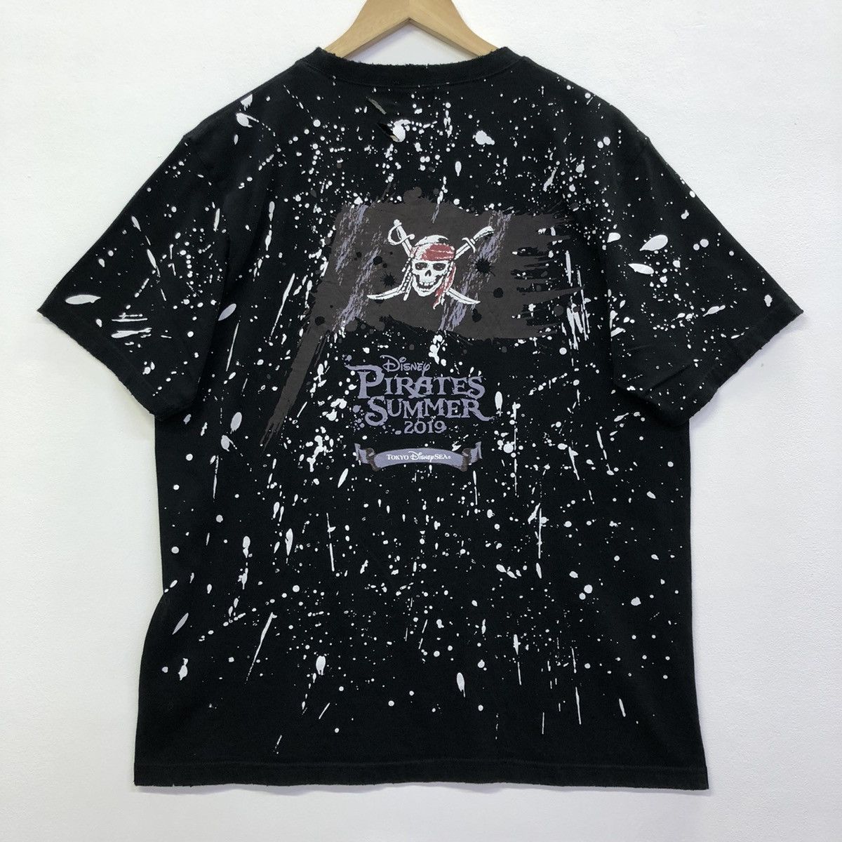 Cartoon Network ‘Rare!! Disney Pirate Summer 2019 T-shirt Size US L / EU 52-54 / 3 - 2 Thumbnail